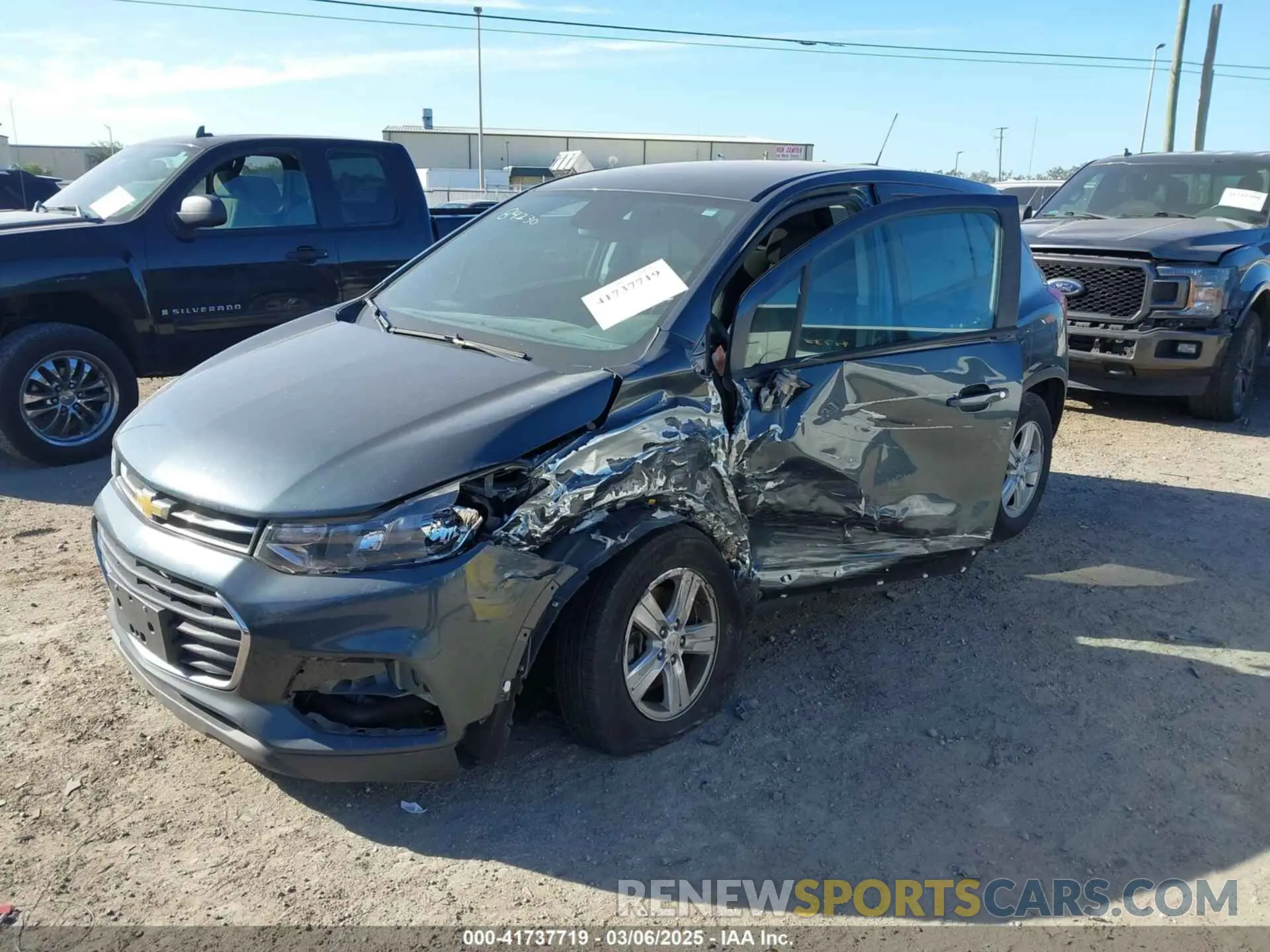 2 fotografías del automóvil dañado KL7CJKSB8MB310957 CHEVROLET TRAX 2021