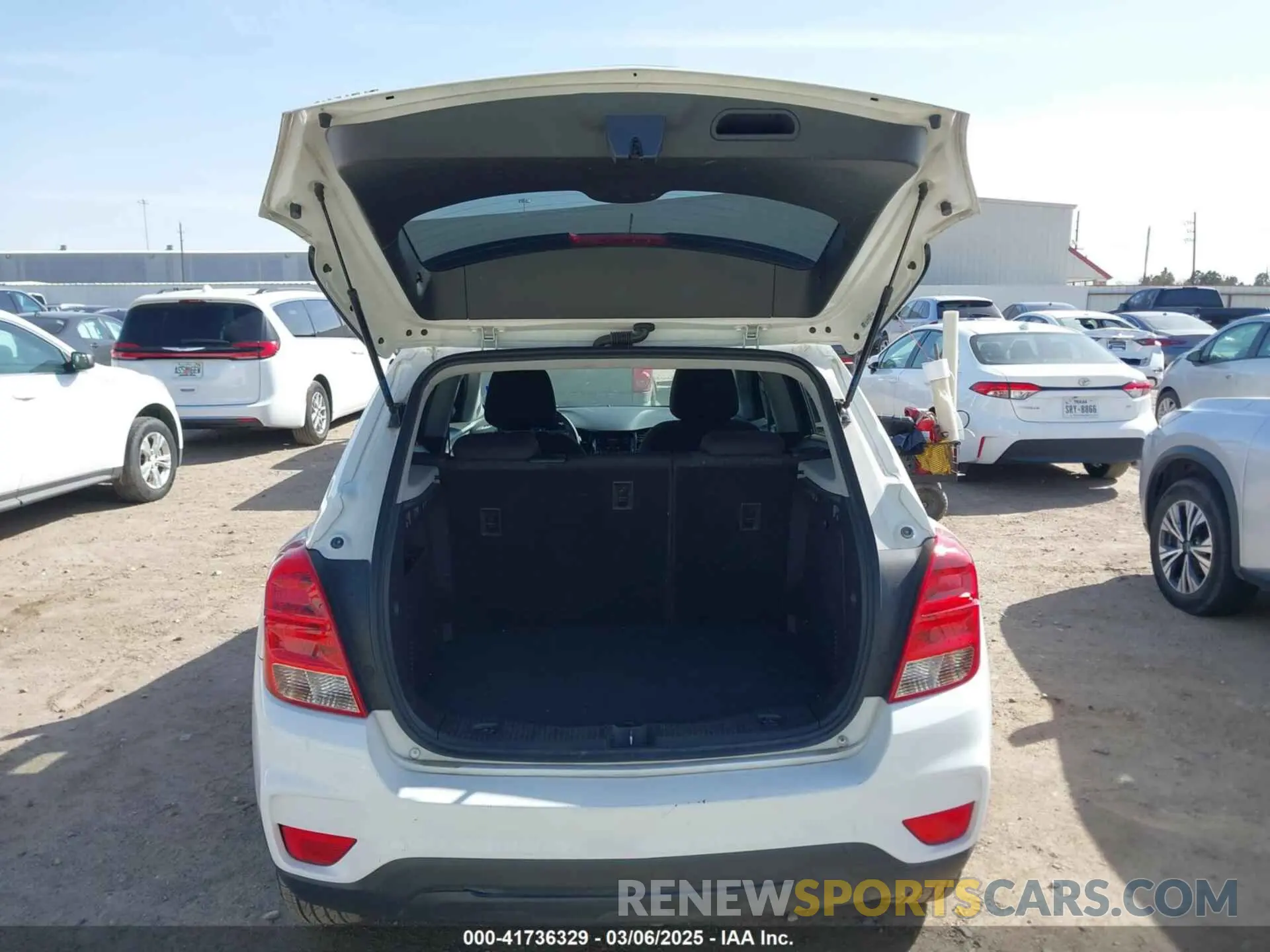 17 fotografías del automóvil dañado KL7CJKSB9MB301460 CHEVROLET TRAX 2021