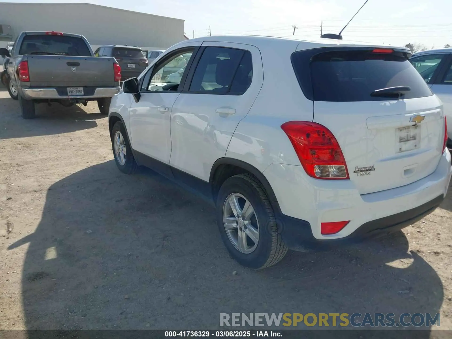 3 fotografías del automóvil dañado KL7CJKSB9MB301460 CHEVROLET TRAX 2021