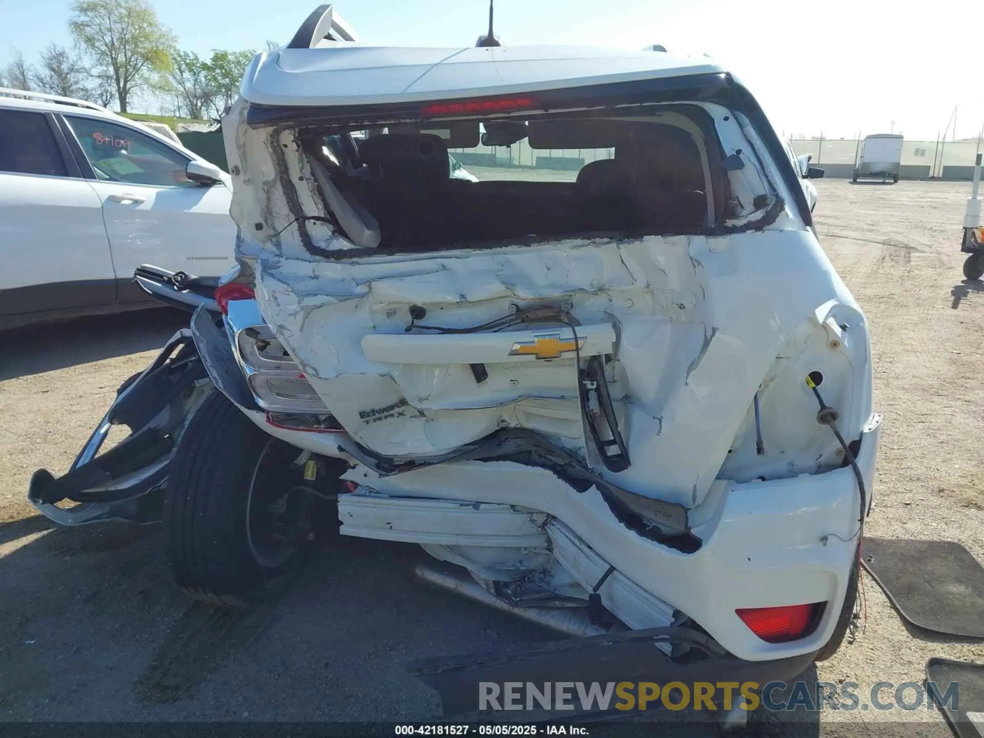 16 fotografías del automóvil dañado KL7CJLSB0MB339794 CHEVROLET TRAX 2021