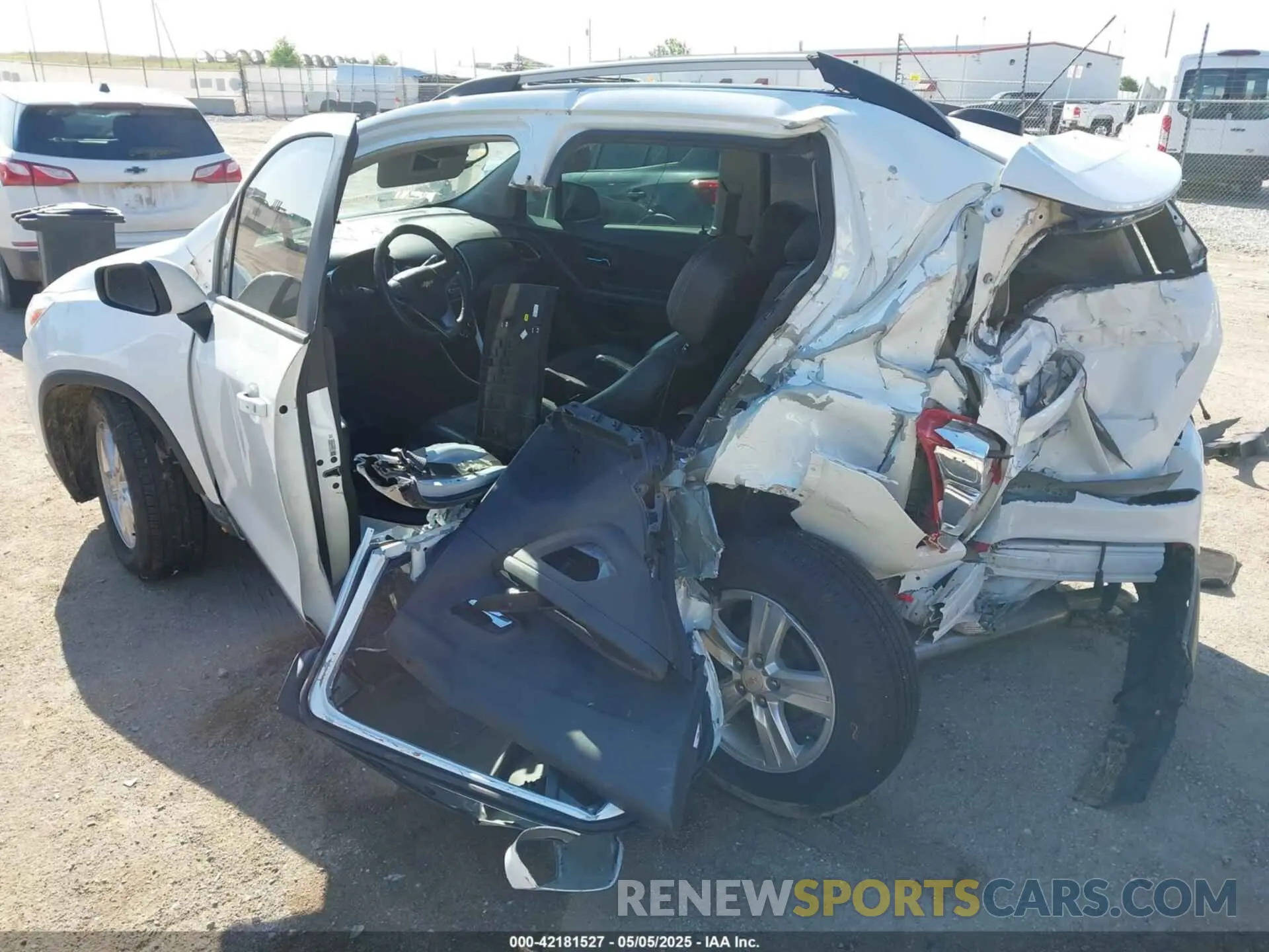 6 fotografías del automóvil dañado KL7CJLSB0MB339794 CHEVROLET TRAX 2021
