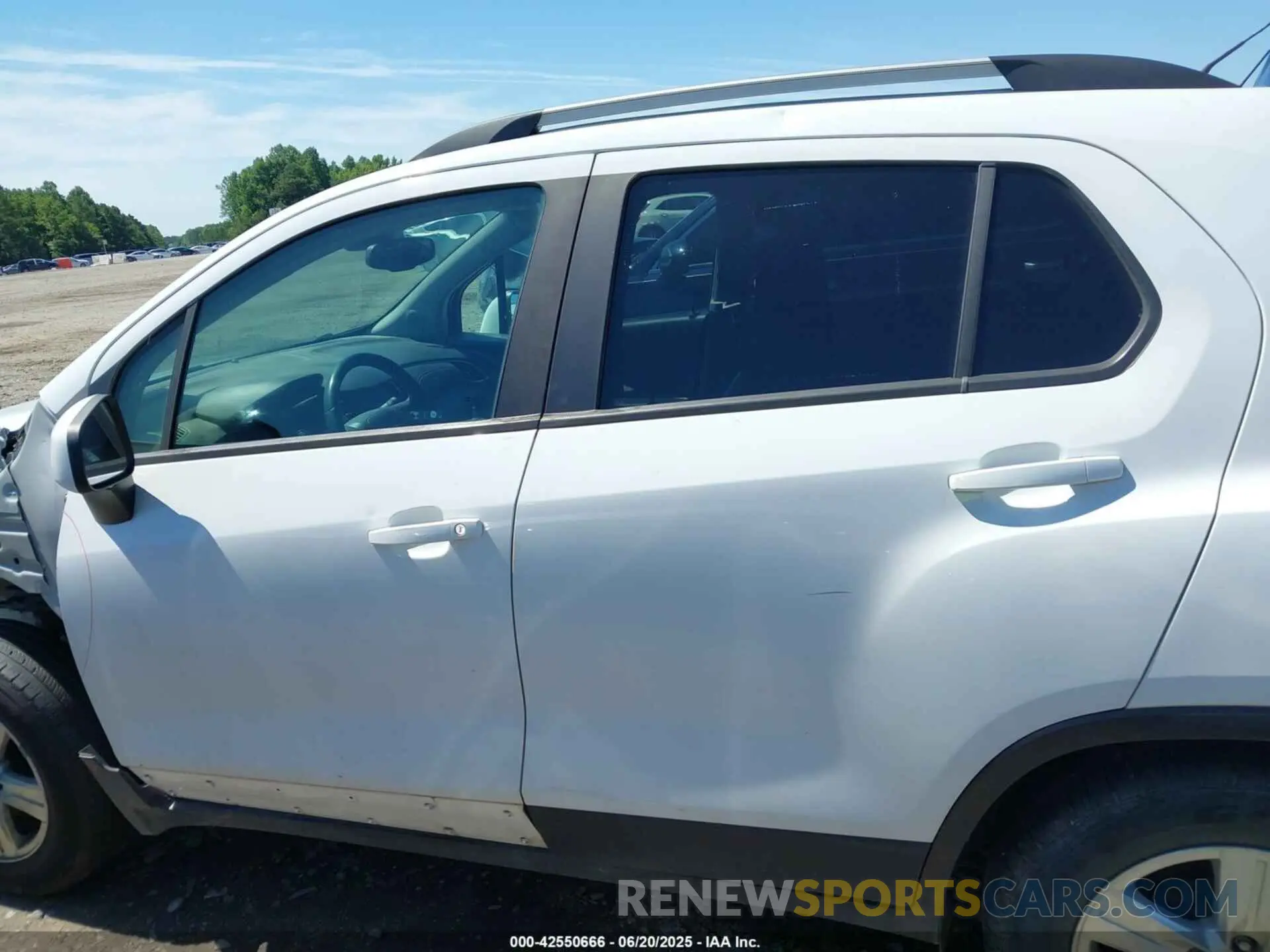 14 fotografías del automóvil dañado KL7CJLSB2MB329347 CHEVROLET TRAX 2021