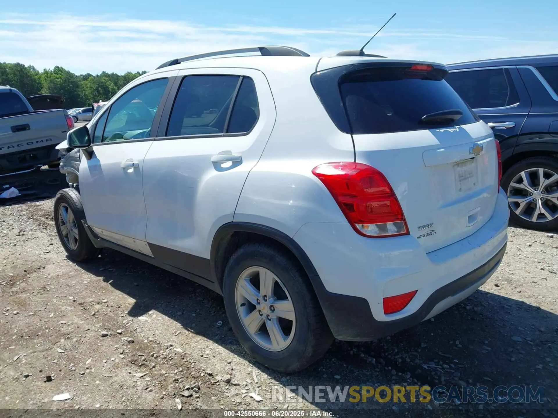 3 fotografías del automóvil dañado KL7CJLSB2MB329347 CHEVROLET TRAX 2021