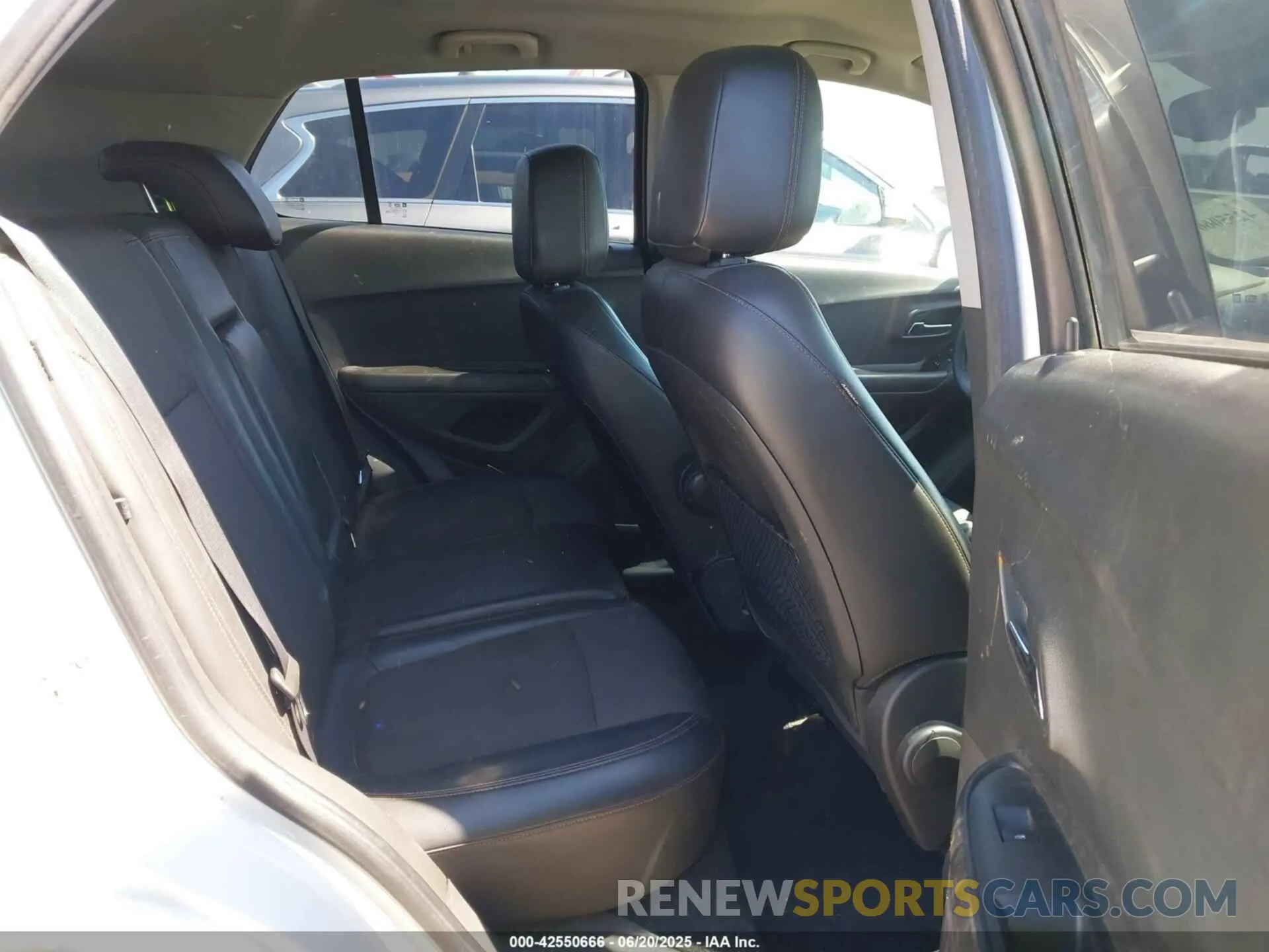 8 fotografías del automóvil dañado KL7CJLSB2MB329347 CHEVROLET TRAX 2021