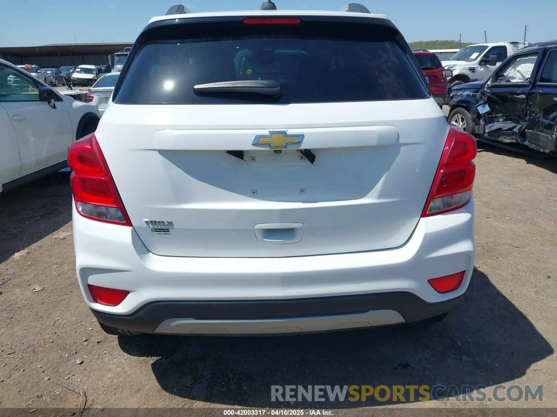 16 fotografías del automóvil dañado KL7CJLSB6MB323521 CHEVROLET TRAX 2021