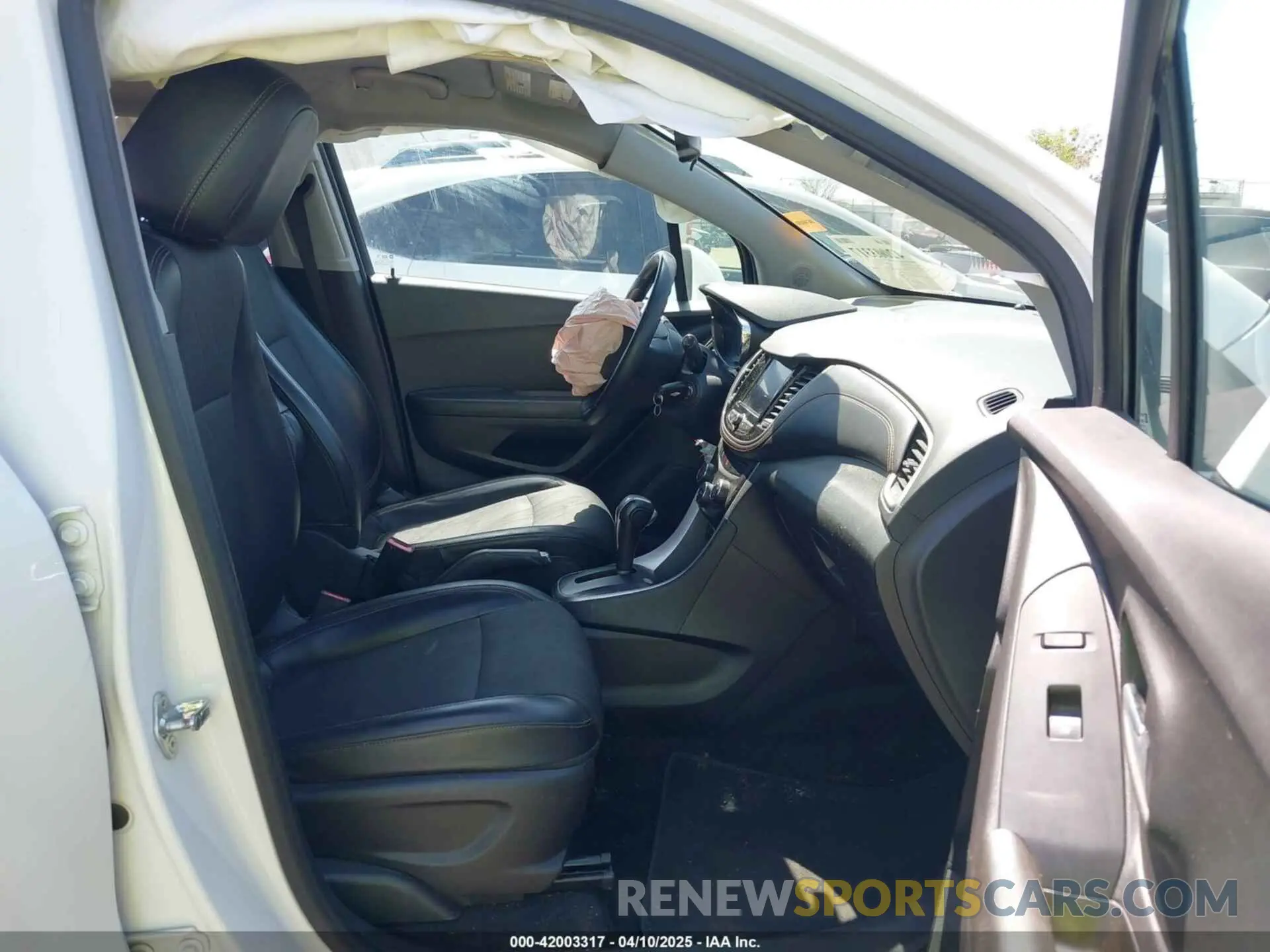 5 fotografías del automóvil dañado KL7CJLSB6MB323521 CHEVROLET TRAX 2021