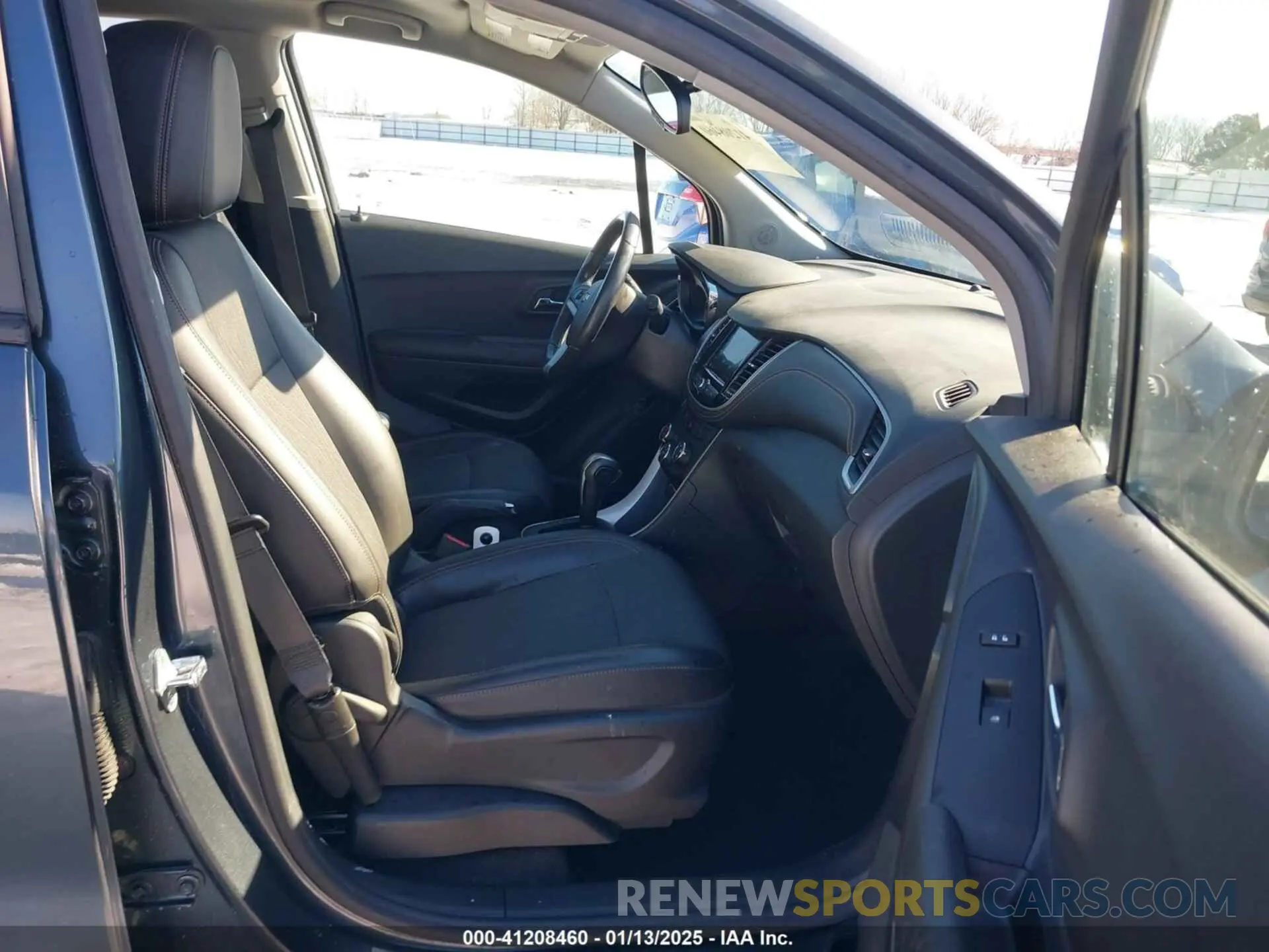 5 fotografías del automóvil dañado KL7CJLSM4MB374517 CHEVROLET TRAX 2021