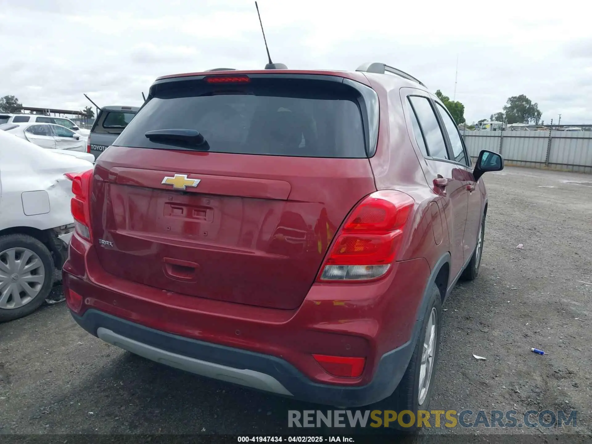 4 fotografías del automóvil dañado KL7CJLSM5MB374686 CHEVROLET TRAX 2021
