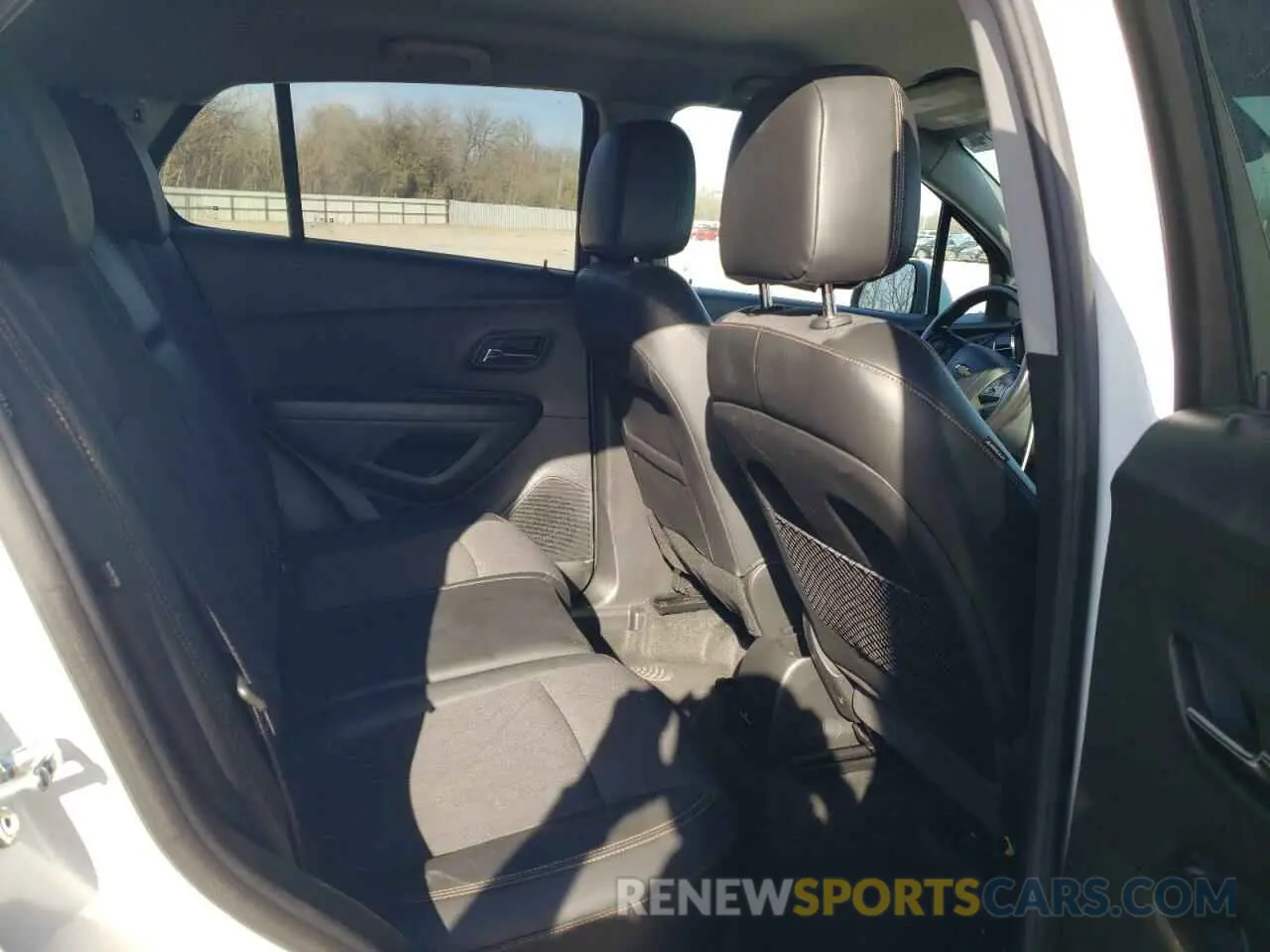 11 fotografías del automóvil dañado KL7CJLSMXMB376658 CHEVROLET TRAX 2021