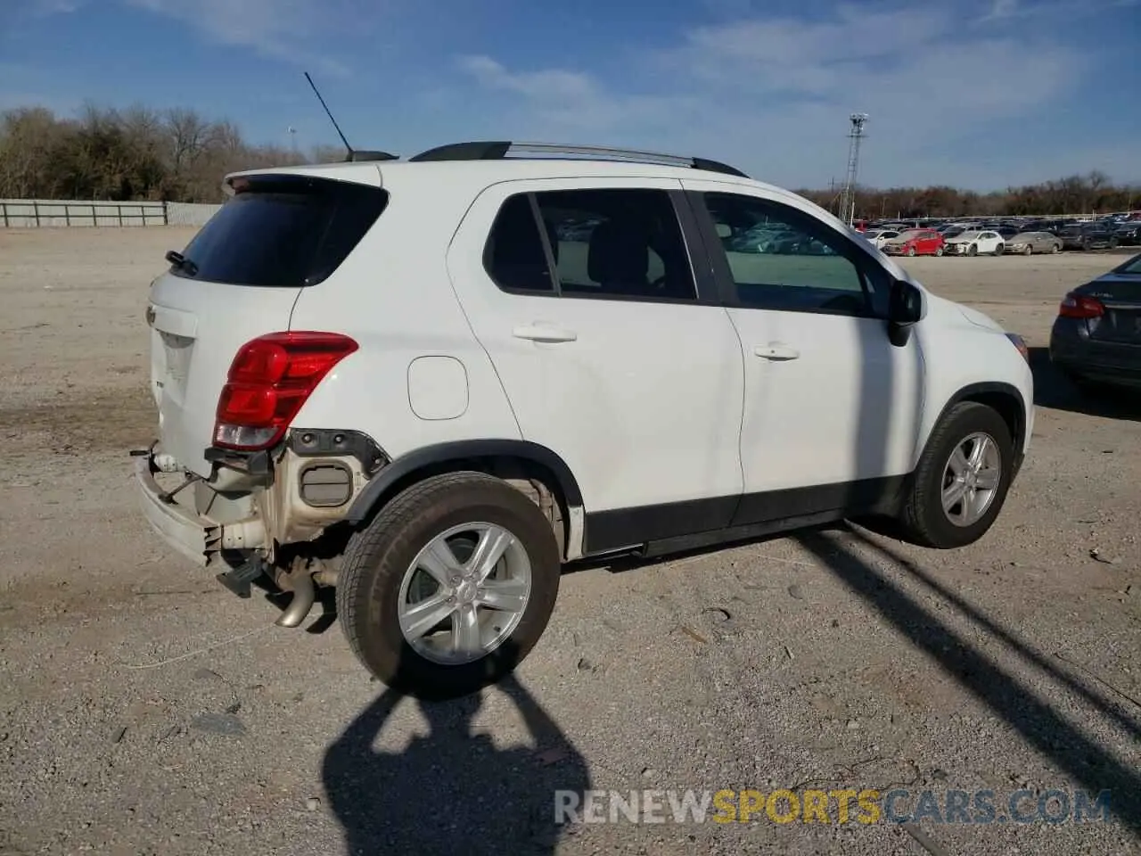 3 fotografías del automóvil dañado KL7CJLSMXMB376658 CHEVROLET TRAX 2021