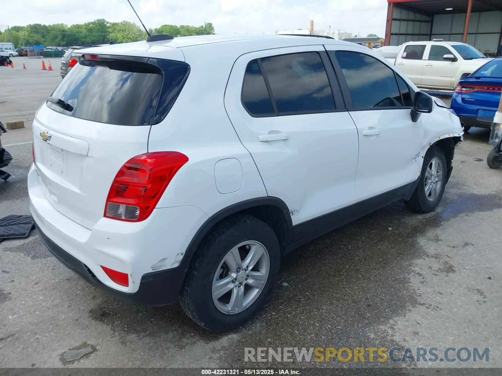 4 fotografías del automóvil dañado KL7CJNSB1MB301244 CHEVROLET TRAX 2021