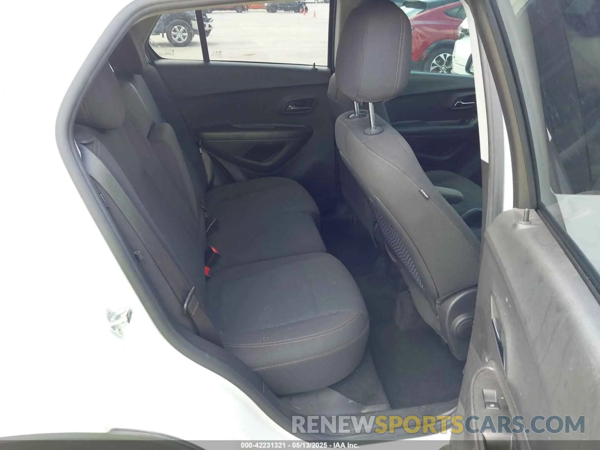8 fotografías del automóvil dañado KL7CJNSB1MB301244 CHEVROLET TRAX 2021
