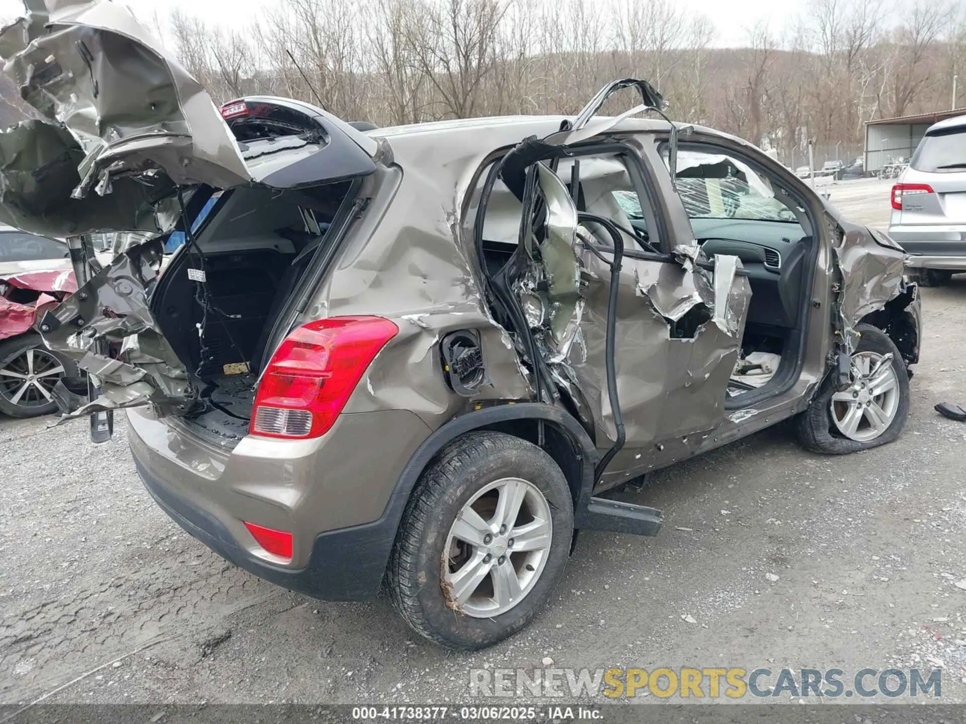 4 fotografías del automóvil dañado KL7CJNSB2MB312589 CHEVROLET TRAX 2021
