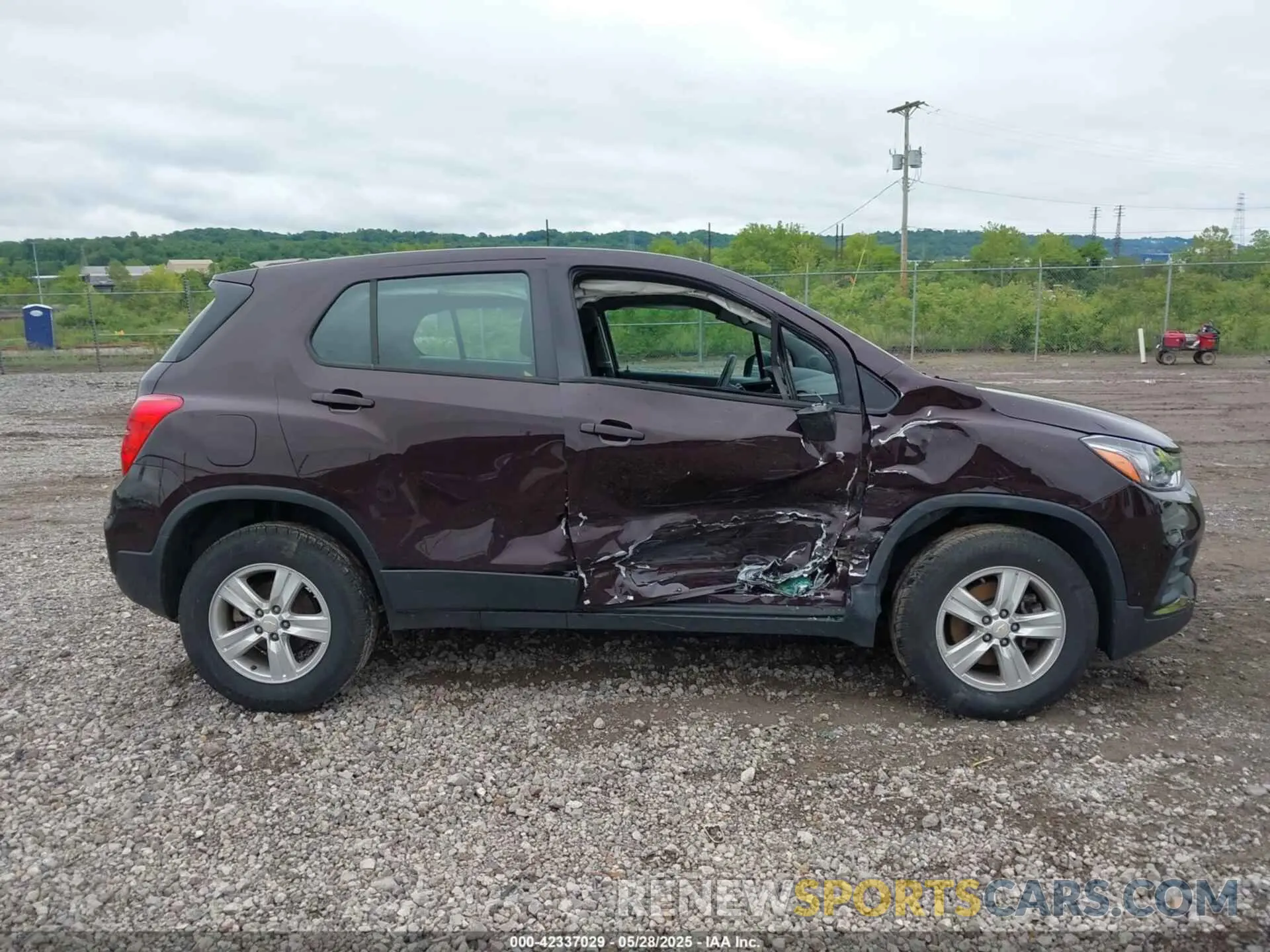 13 fotografías del automóvil dañado KL7CJNSB2MB360206 CHEVROLET TRAX 2021