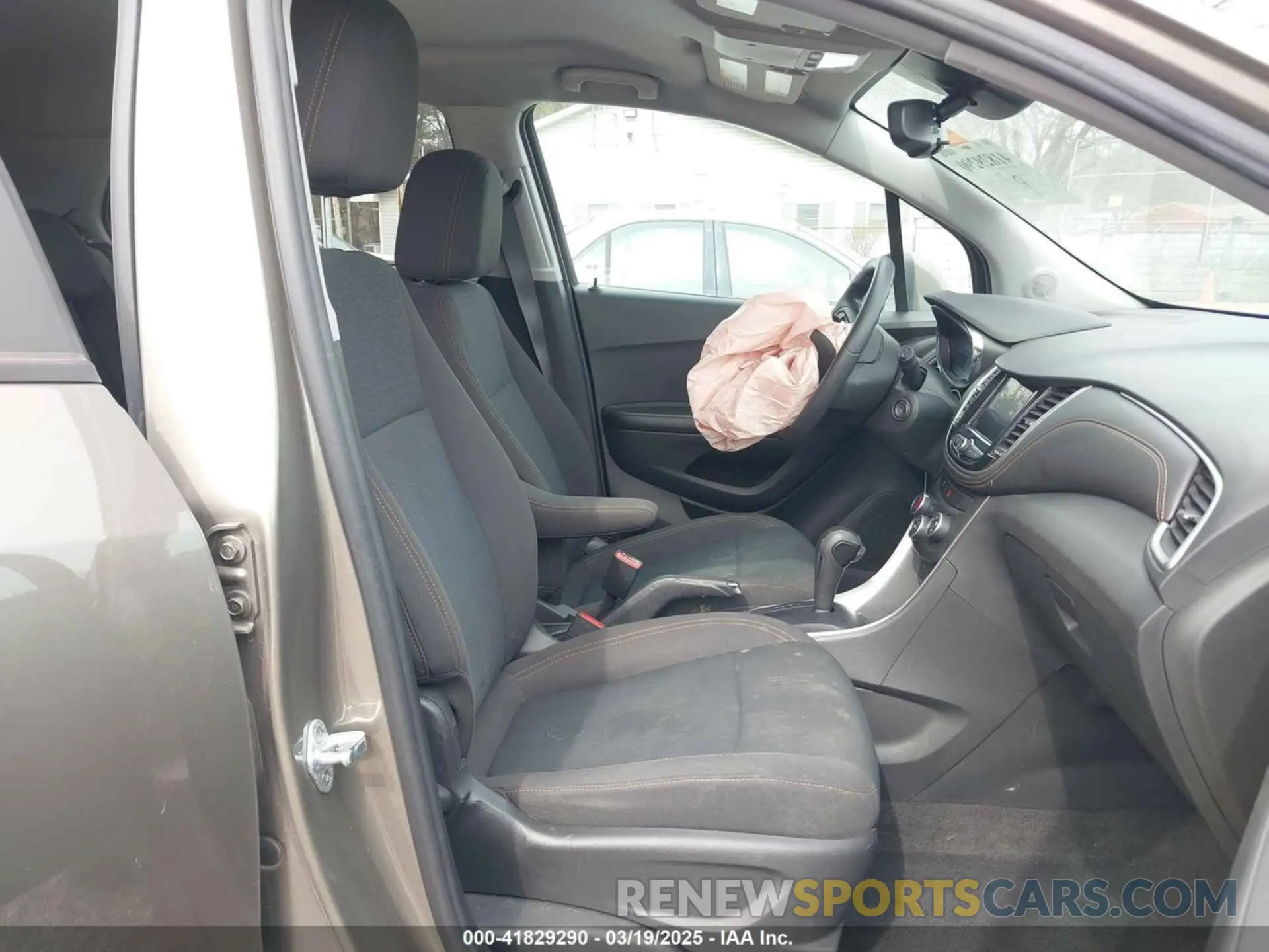 5 fotografías del automóvil dañado KL7CJNSB3MB360022 CHEVROLET TRAX 2021