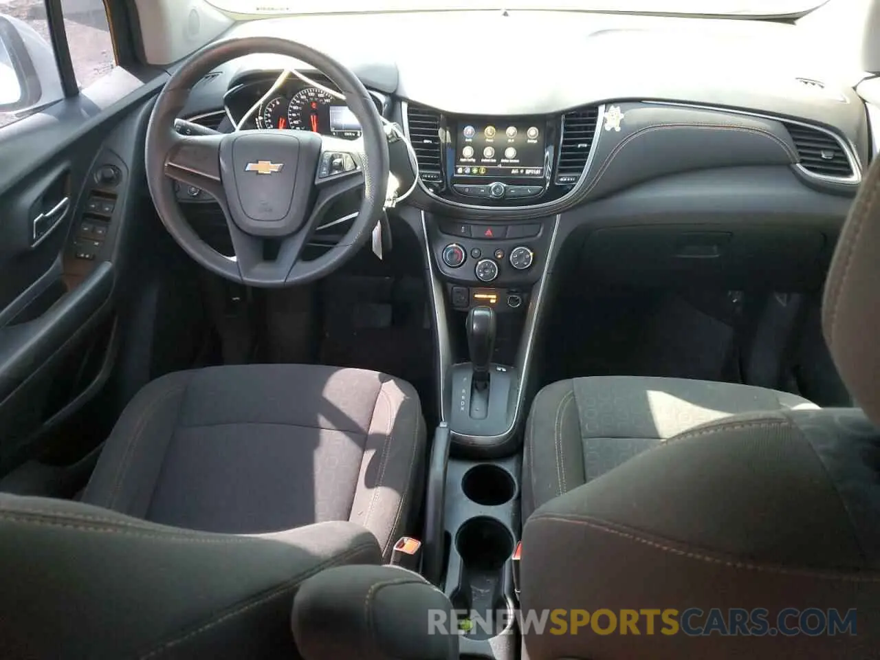 8 fotografías del automóvil dañado KL7CJNSB6MB349841 CHEVROLET TRAX 2021