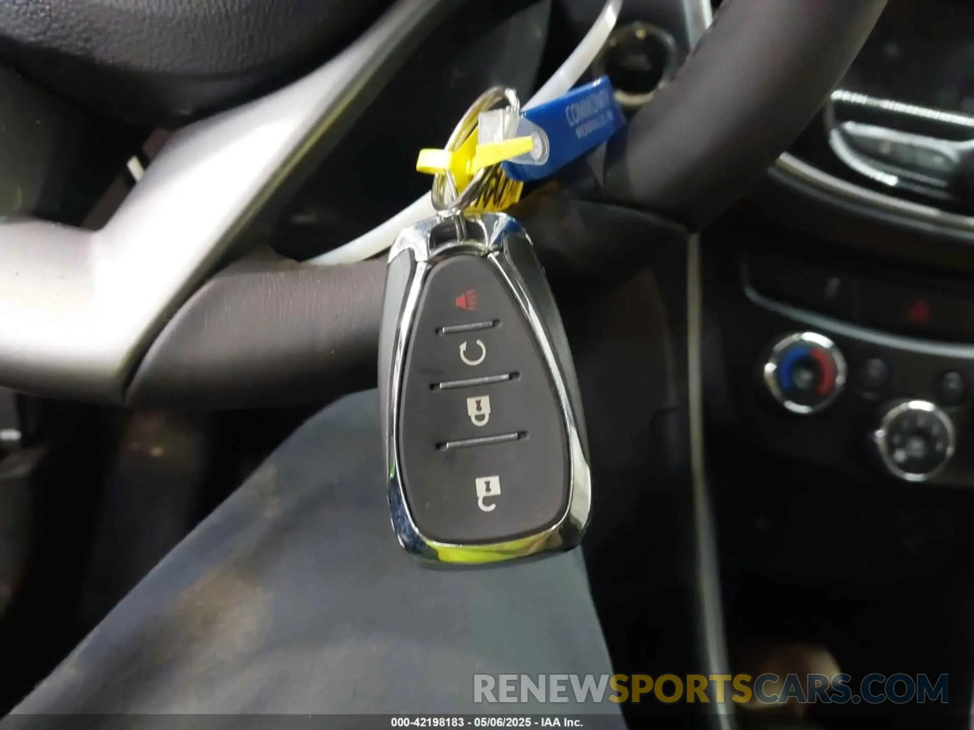 11 fotografías del automóvil dañado KL7CJPSB2MB320008 CHEVROLET TRAX 2021