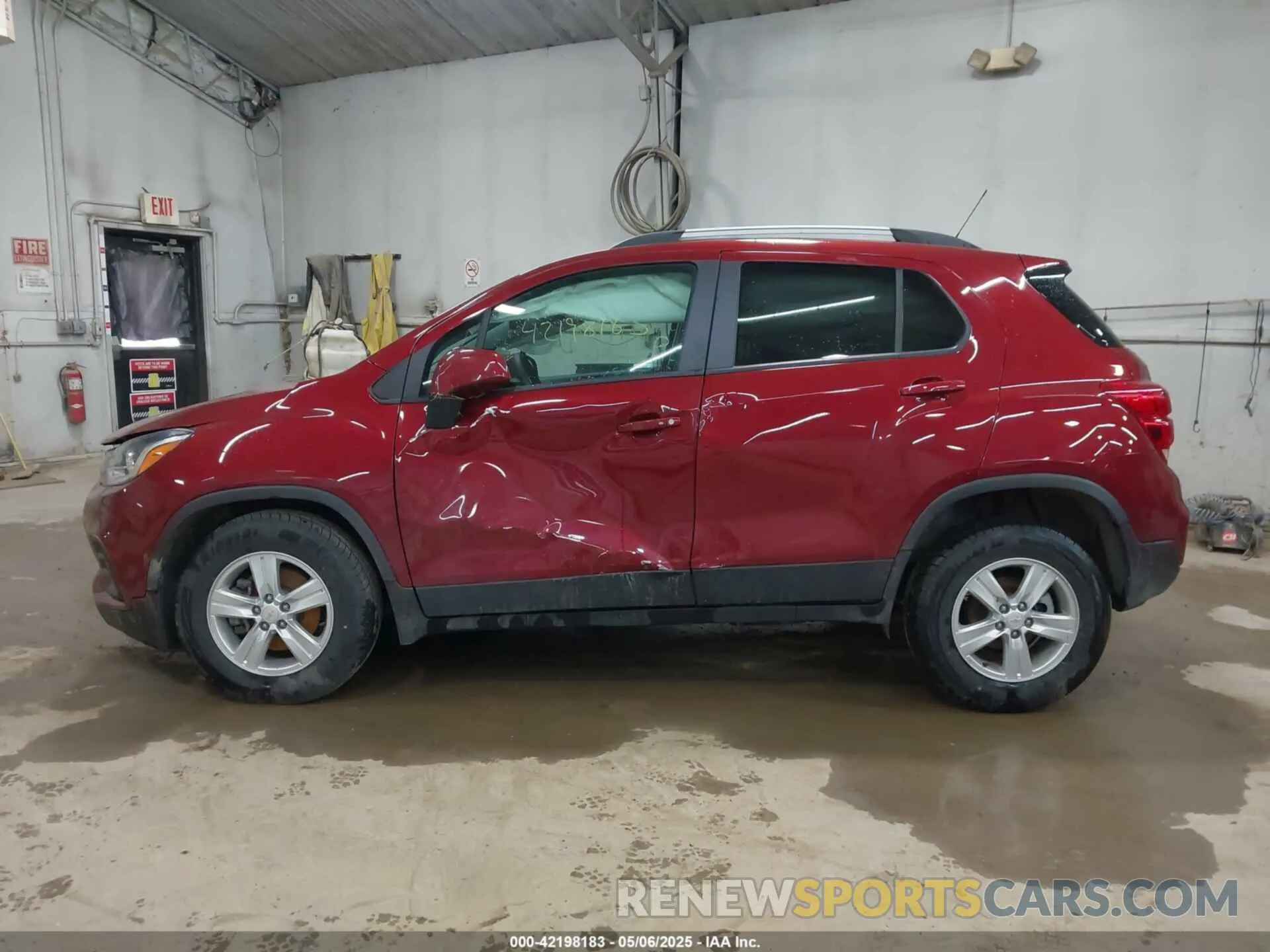 14 fotografías del automóvil dañado KL7CJPSB2MB320008 CHEVROLET TRAX 2021