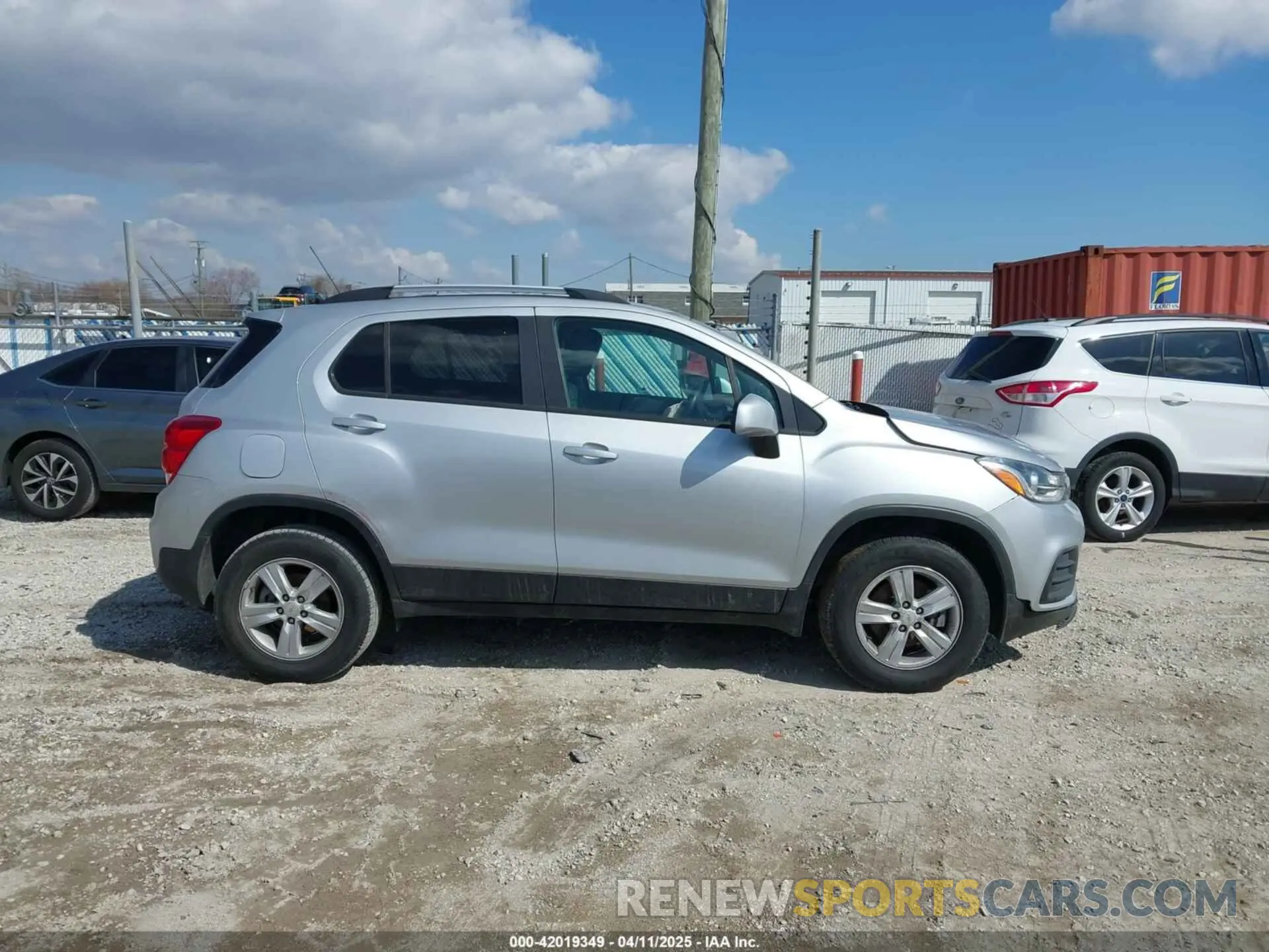 13 fotografías del automóvil dañado KL7CJPSB2MB326150 CHEVROLET TRAX 2021