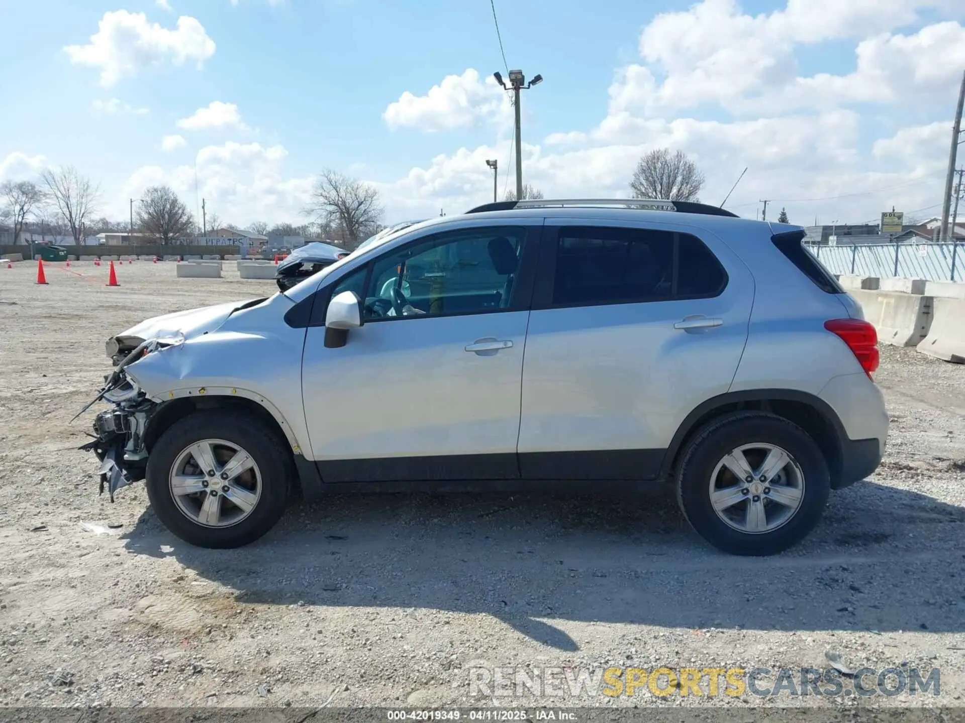 14 fotografías del automóvil dañado KL7CJPSB2MB326150 CHEVROLET TRAX 2021