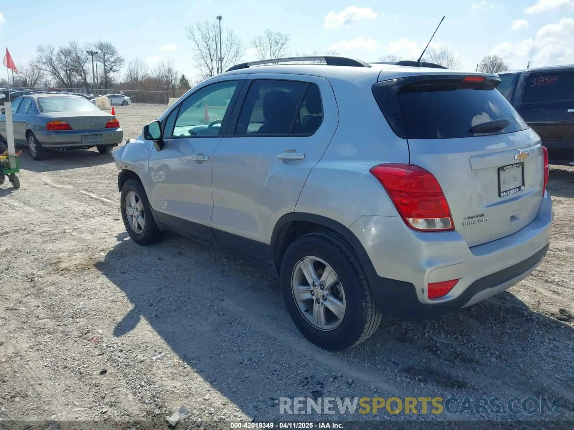 3 fotografías del automóvil dañado KL7CJPSB2MB326150 CHEVROLET TRAX 2021