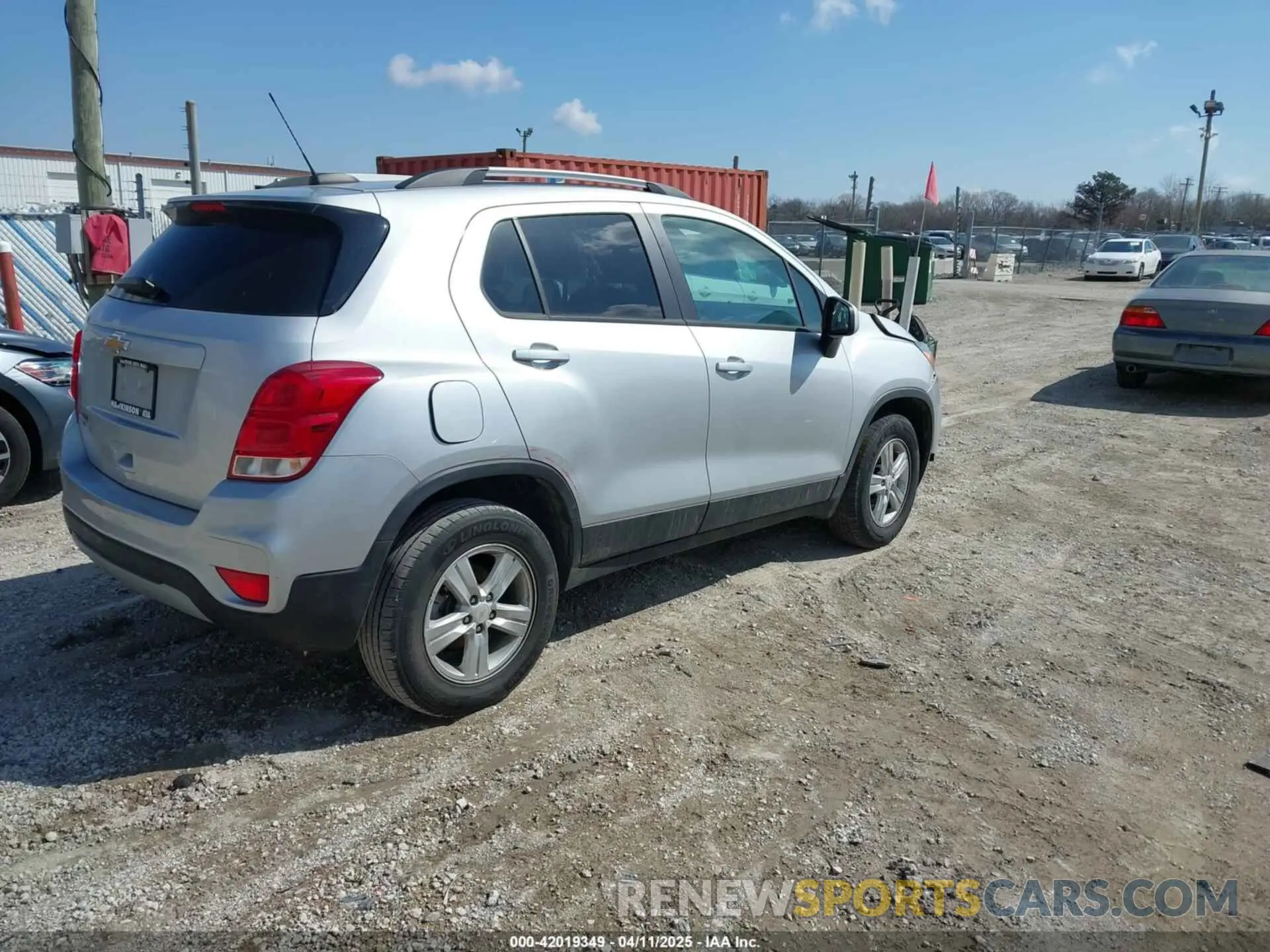 4 fotografías del automóvil dañado KL7CJPSB2MB326150 CHEVROLET TRAX 2021