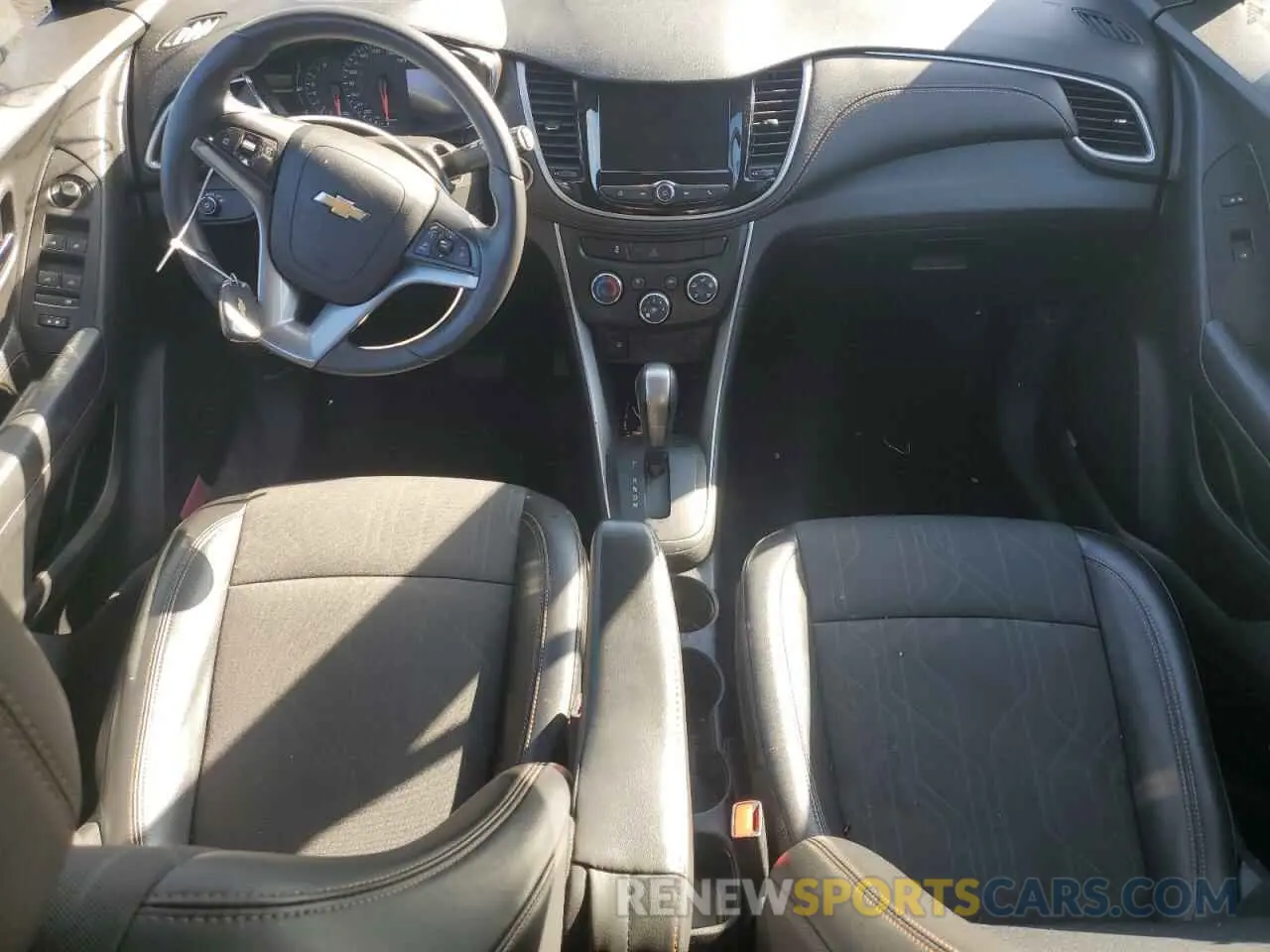 8 fotografías del automóvil dañado KL7CJPSB3MB359450 CHEVROLET TRAX 2021