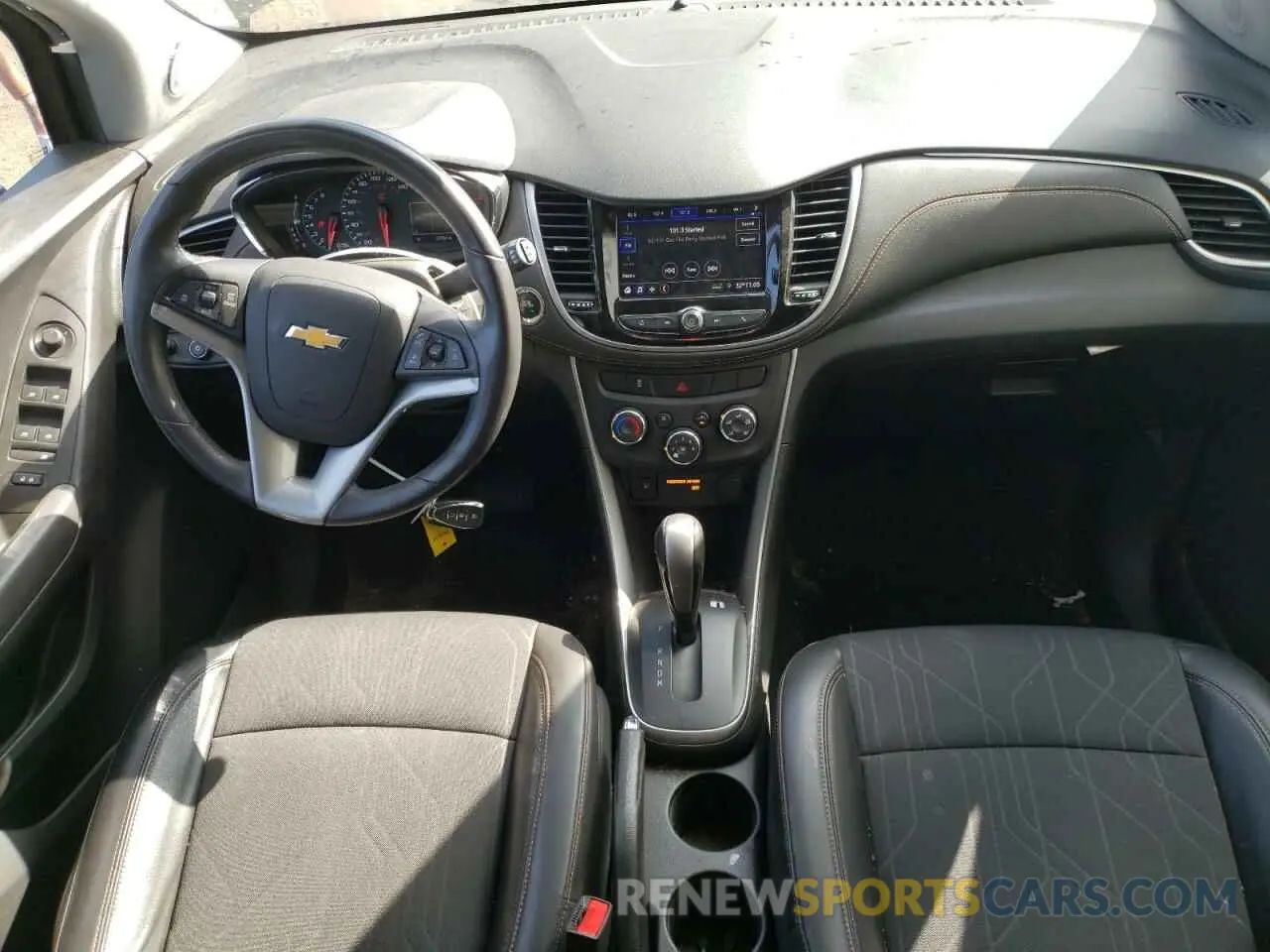 8 fotografías del automóvil dañado KL7CJPSB5MB303283 CHEVROLET TRAX 2021