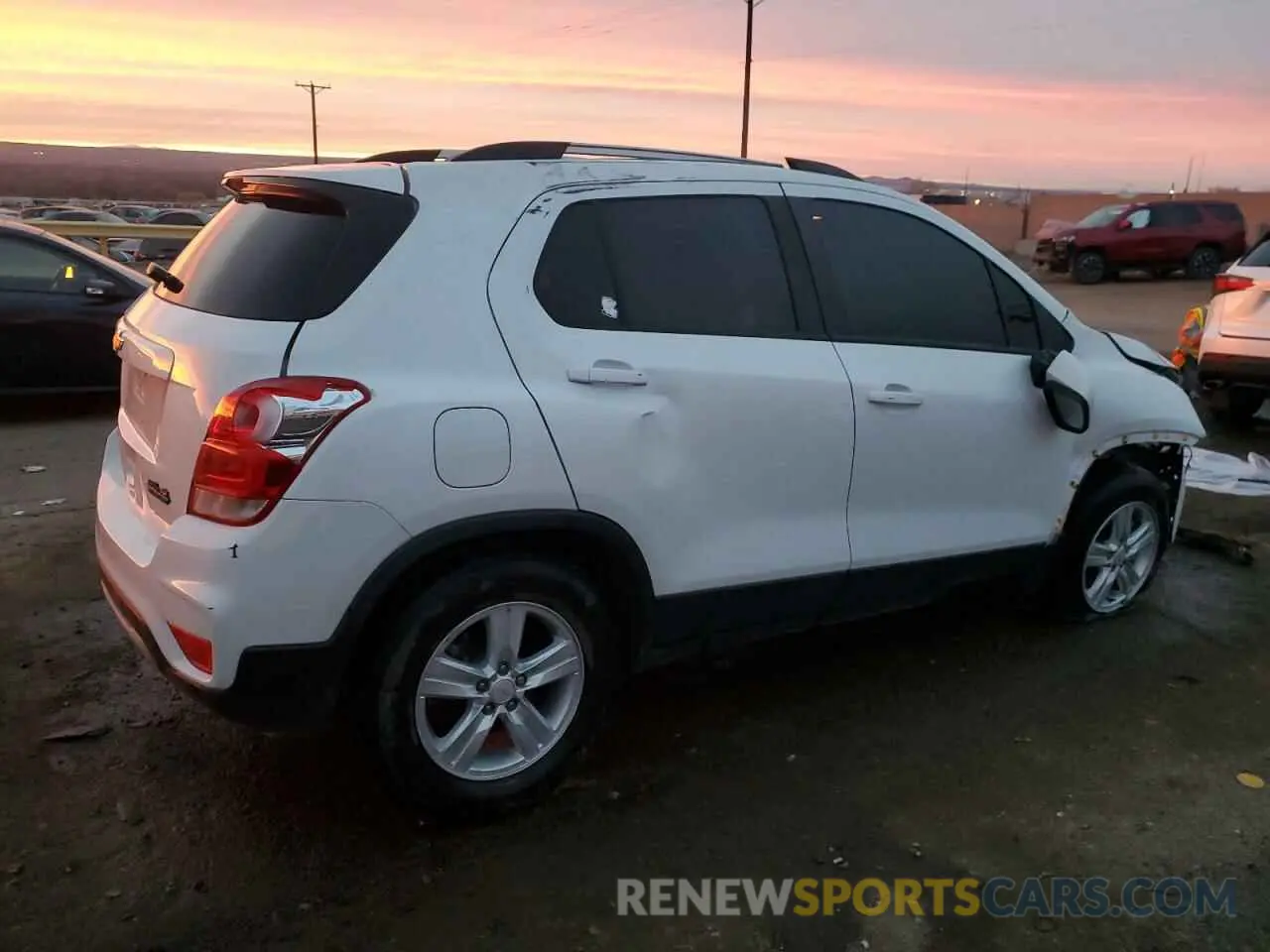 3 fotografías del automóvil dañado KL7CJPSB5MB351043 CHEVROLET TRAX 2021