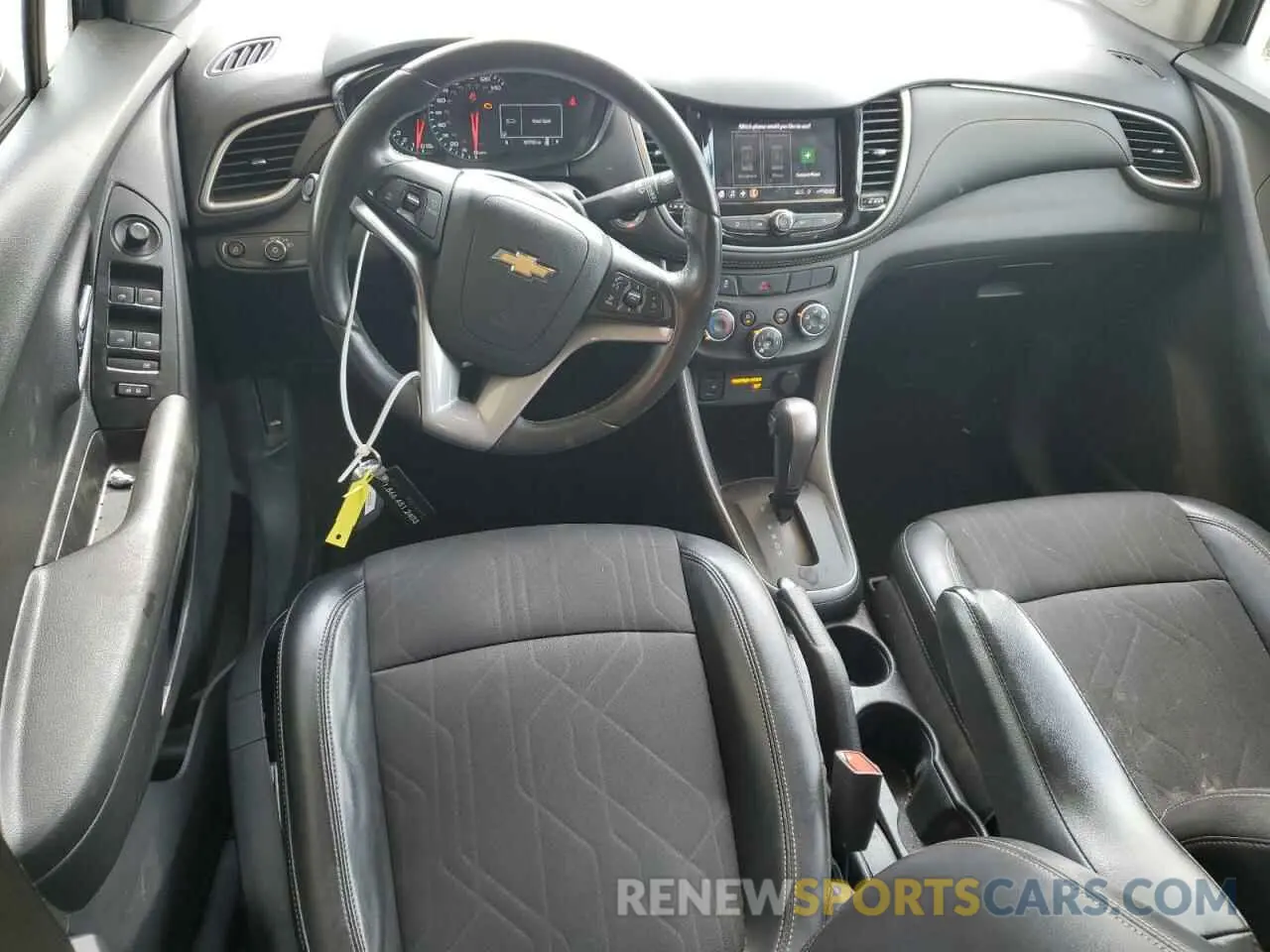 8 fotografías del automóvil dañado KL7CJPSBXMB357145 CHEVROLET TRAX 2021