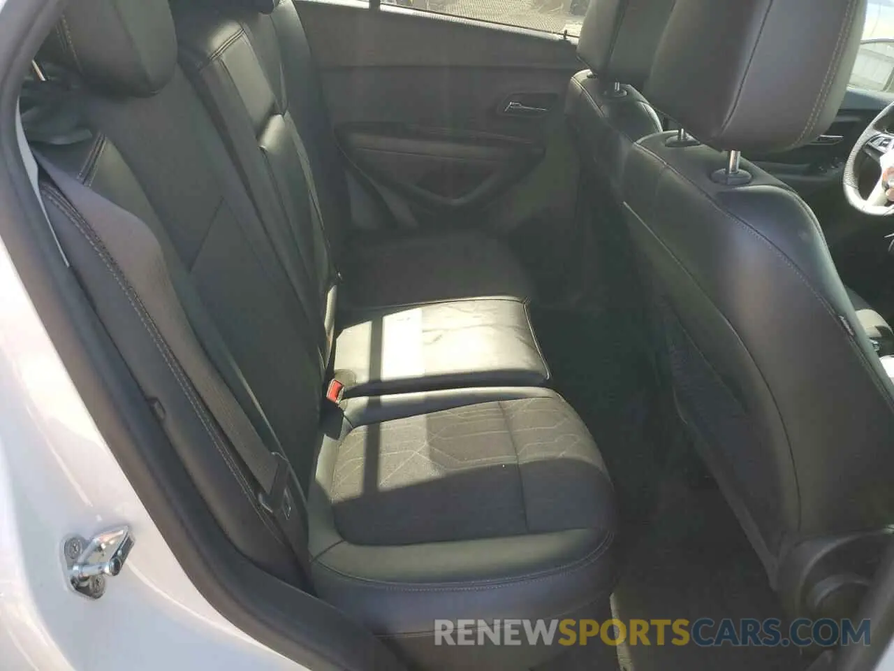 10 fotografías del automóvil dañado KL7CJPSM1MB365121 CHEVROLET TRAX 2021