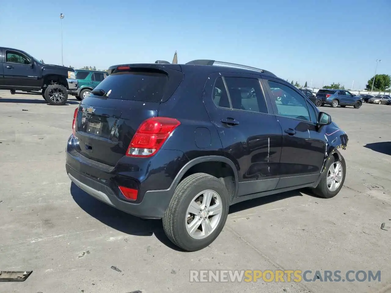 3 fotografías del automóvil dañado KL7CJPSM2MB370618 CHEVROLET TRAX 2021
