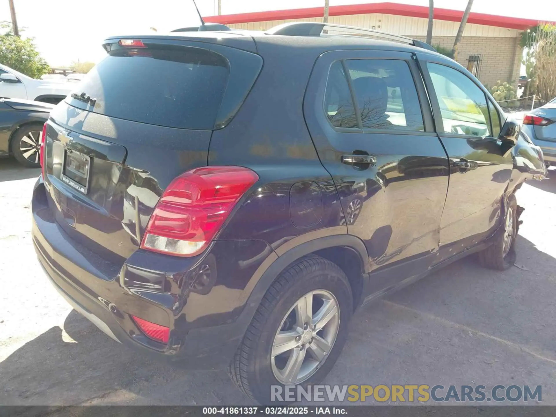 4 fotografías del automóvil dañado KL7CJPSM4MB364271 CHEVROLET TRAX 2021