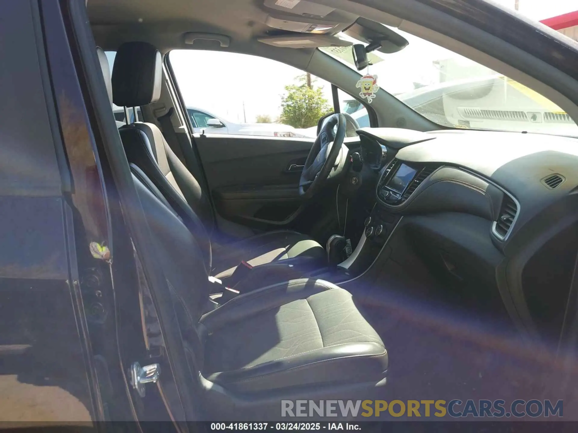 5 fotografías del automóvil dañado KL7CJPSM4MB364271 CHEVROLET TRAX 2021