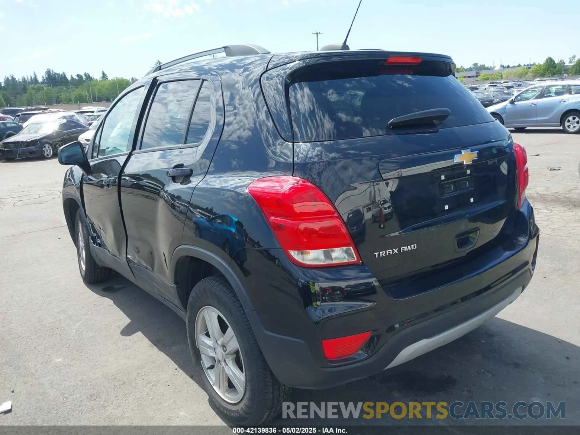 3 fotografías del automóvil dañado KL7CJPSM5MB365722 CHEVROLET TRAX 2021