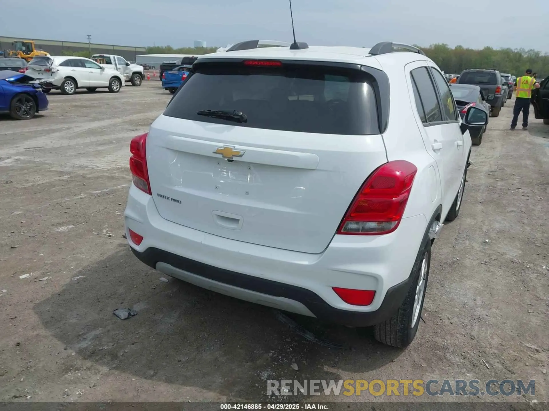 4 fotografías del automóvil dañado KL7CJPSM5MB369530 CHEVROLET TRAX 2021