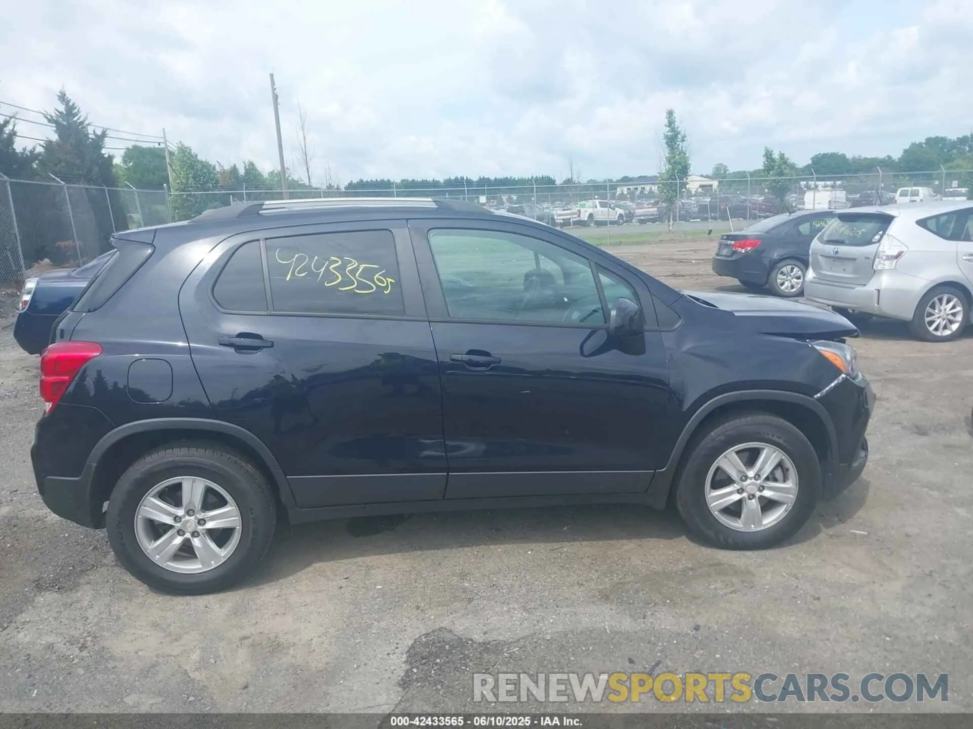 13 fotografías del automóvil dañado KL7CJPSM5MB374551 CHEVROLET TRAX 2021