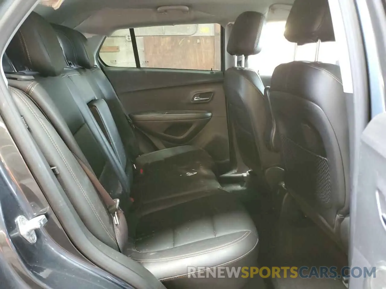 10 fotografías del automóvil dañado KL7CJPSM6MB369424 CHEVROLET TRAX 2021