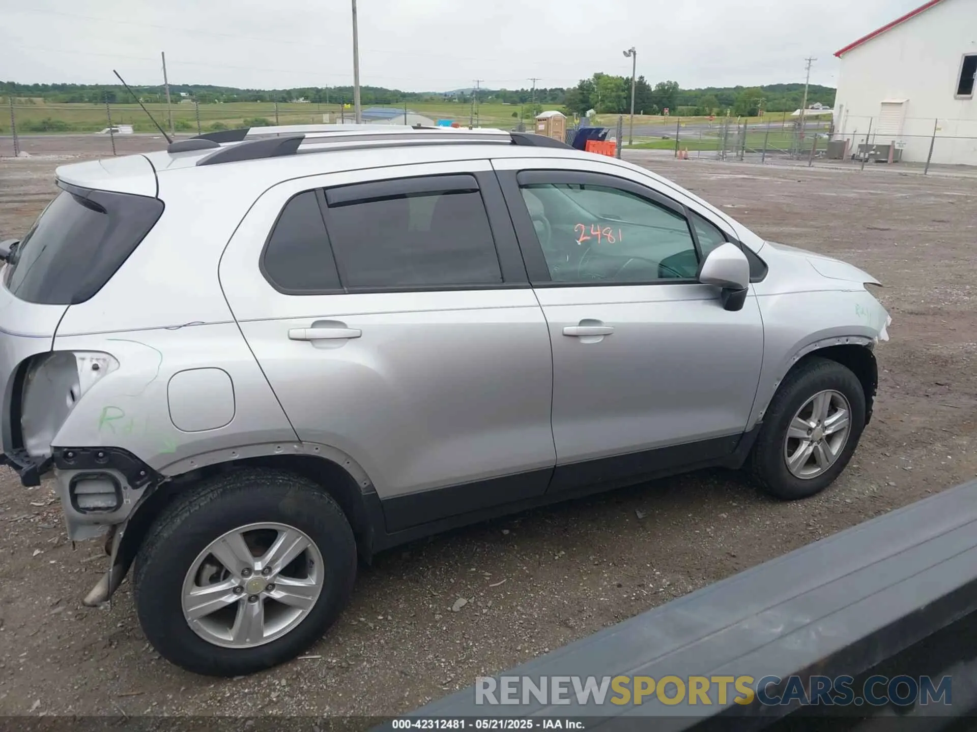 13 fotografías del automóvil dañado KL7CJPSM9MB362368 CHEVROLET TRAX 2021