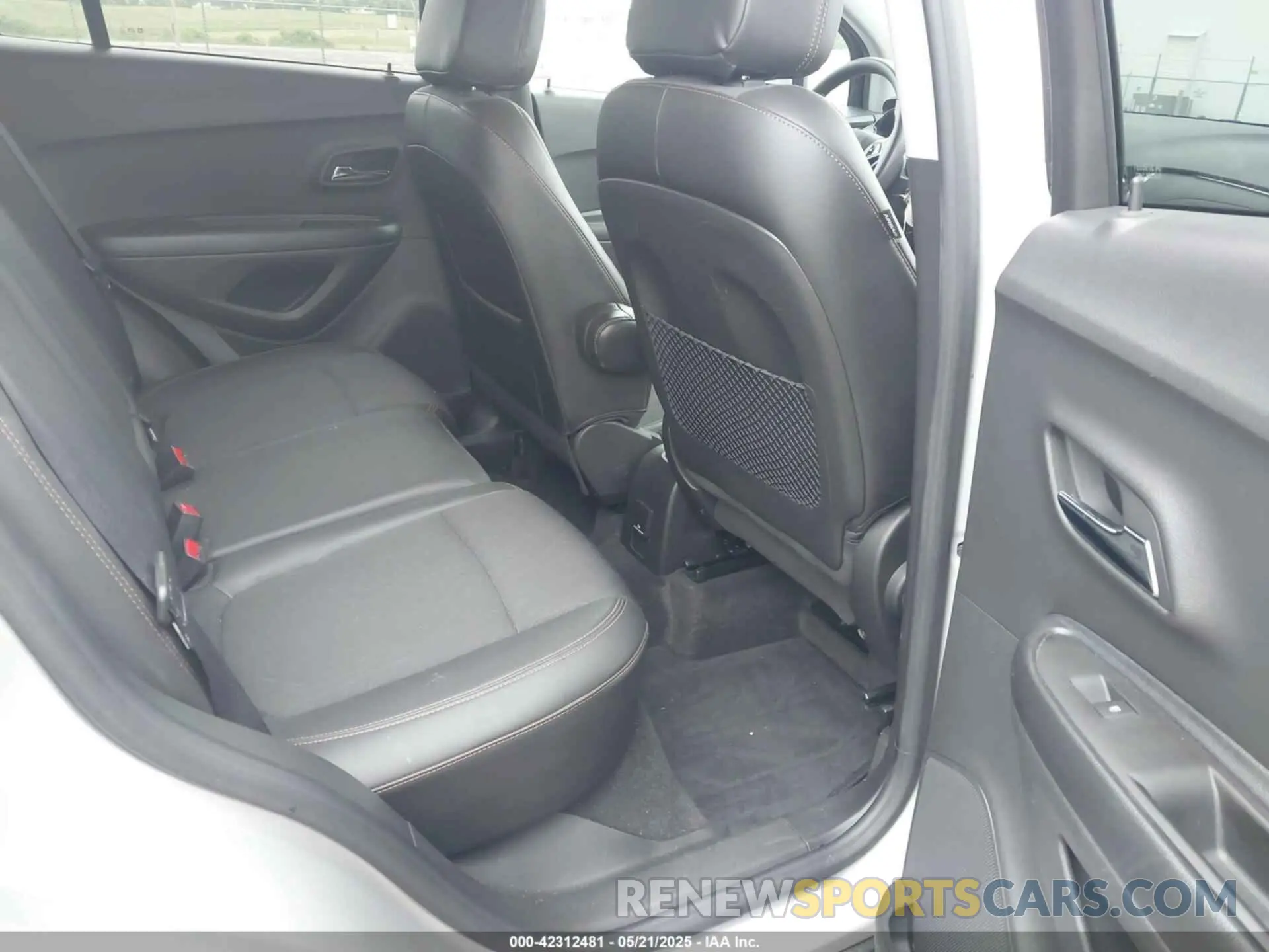 8 fotografías del automóvil dañado KL7CJPSM9MB362368 CHEVROLET TRAX 2021