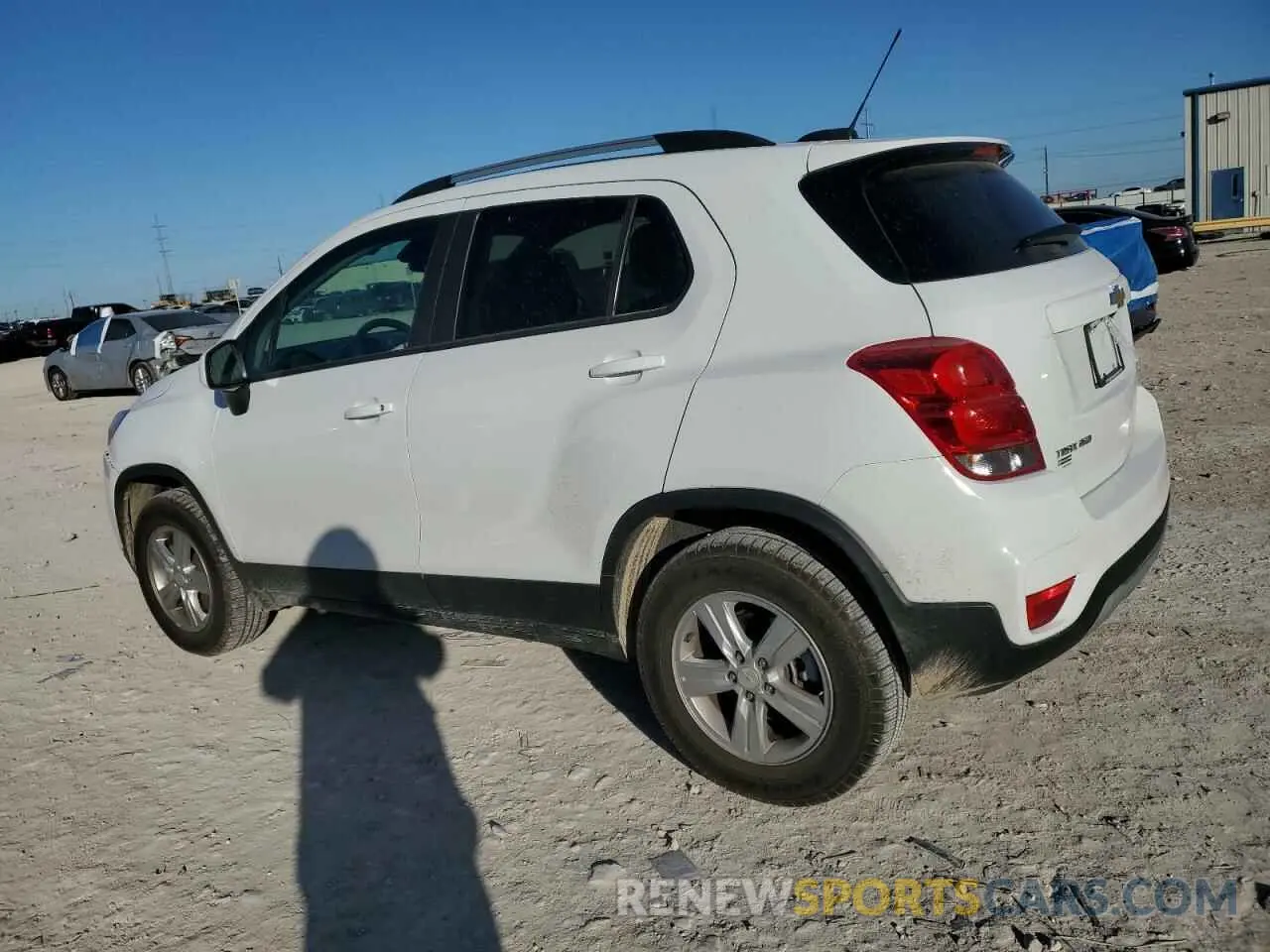 2 fotografías del automóvil dañado KL7CJPSMXMB374786 CHEVROLET TRAX 2021