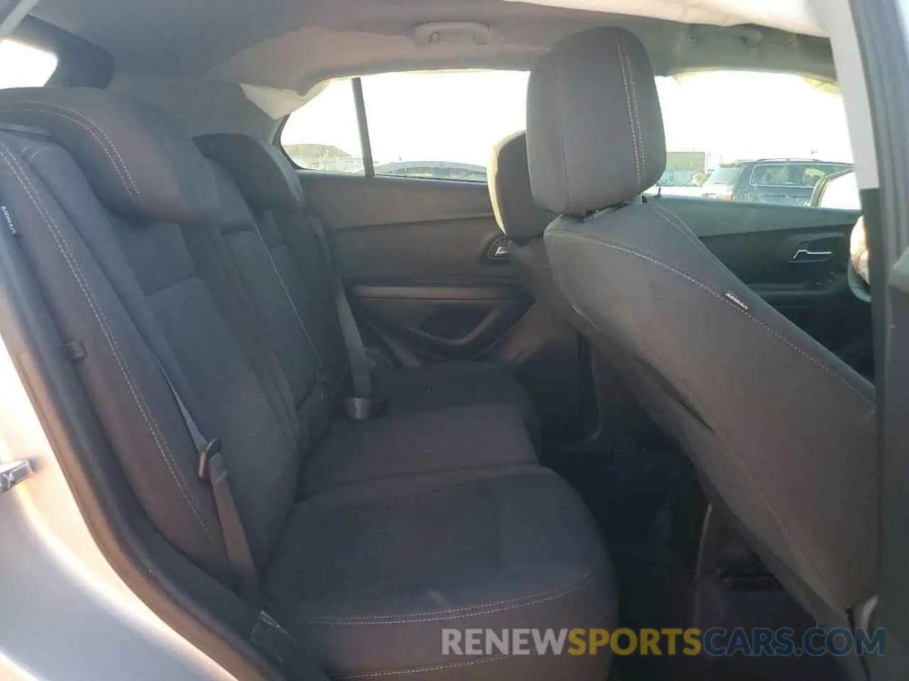 11 fotografías del automóvil dañado KL7CJKSM9NB554099 CHEVROLET TRAX 2022