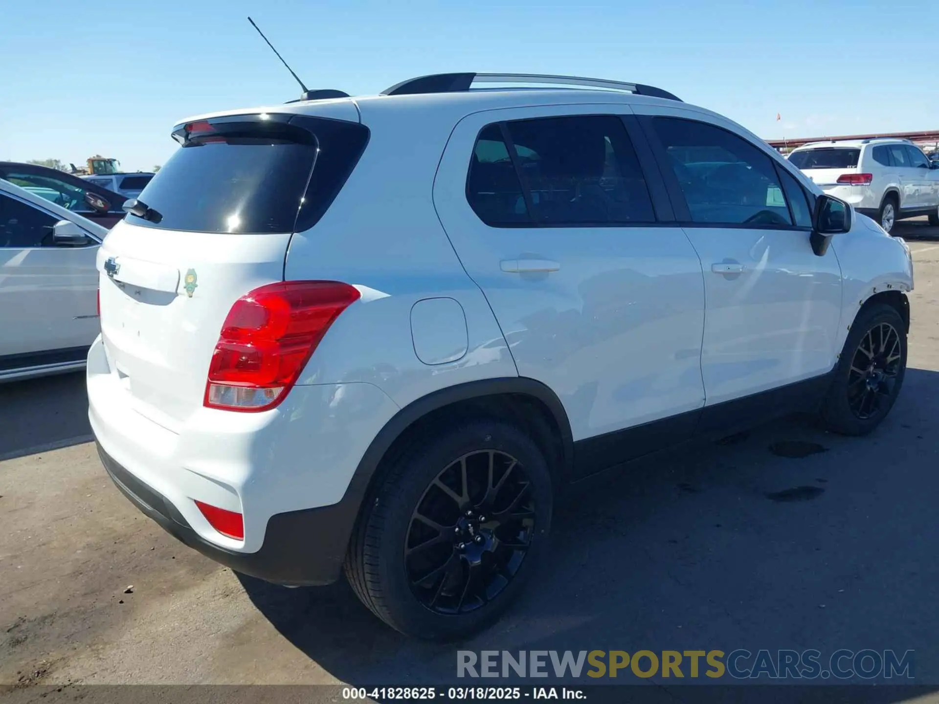 4 fotografías del automóvil dañado KL7CJLSM1NB512337 CHEVROLET TRAX 2022