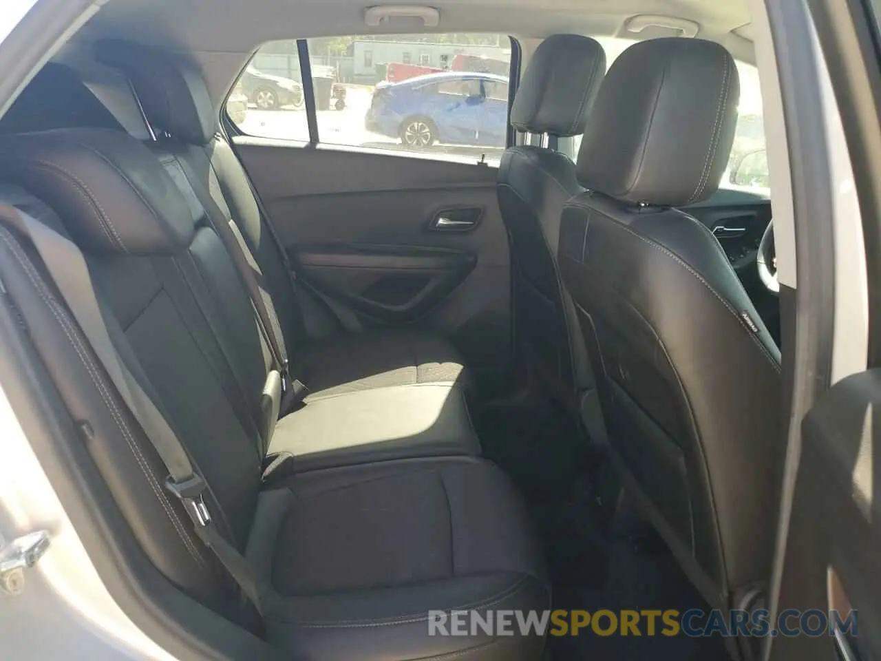 11 fotografías del automóvil dañado KL7CJLSM5NB557748 CHEVROLET TRAX 2022