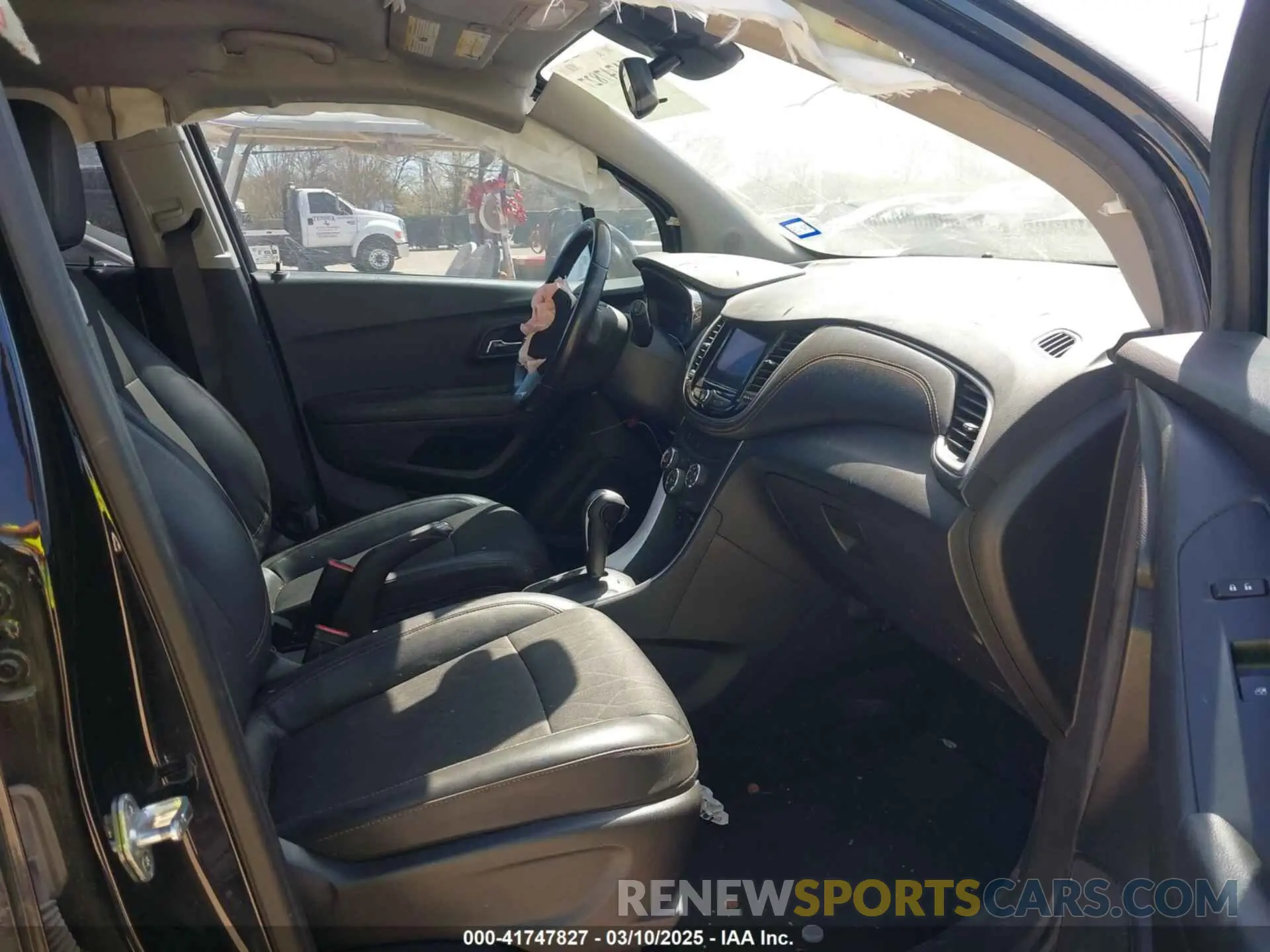5 fotografías del automóvil dañado KL7CJLSM9NB516913 CHEVROLET TRAX 2022