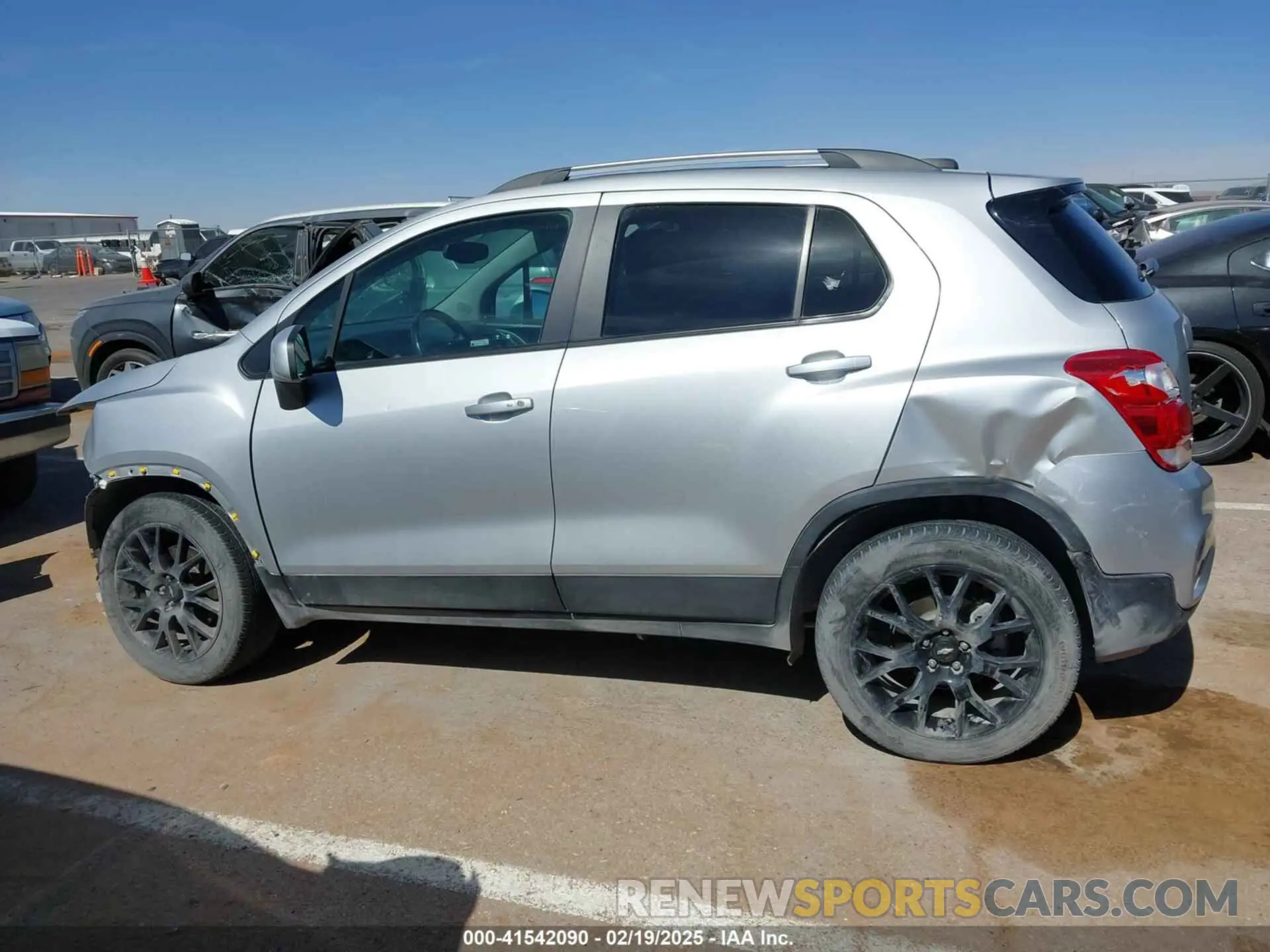 14 fotografías del automóvil dañado KL7CJPSM0NB561407 CHEVROLET TRAX 2022