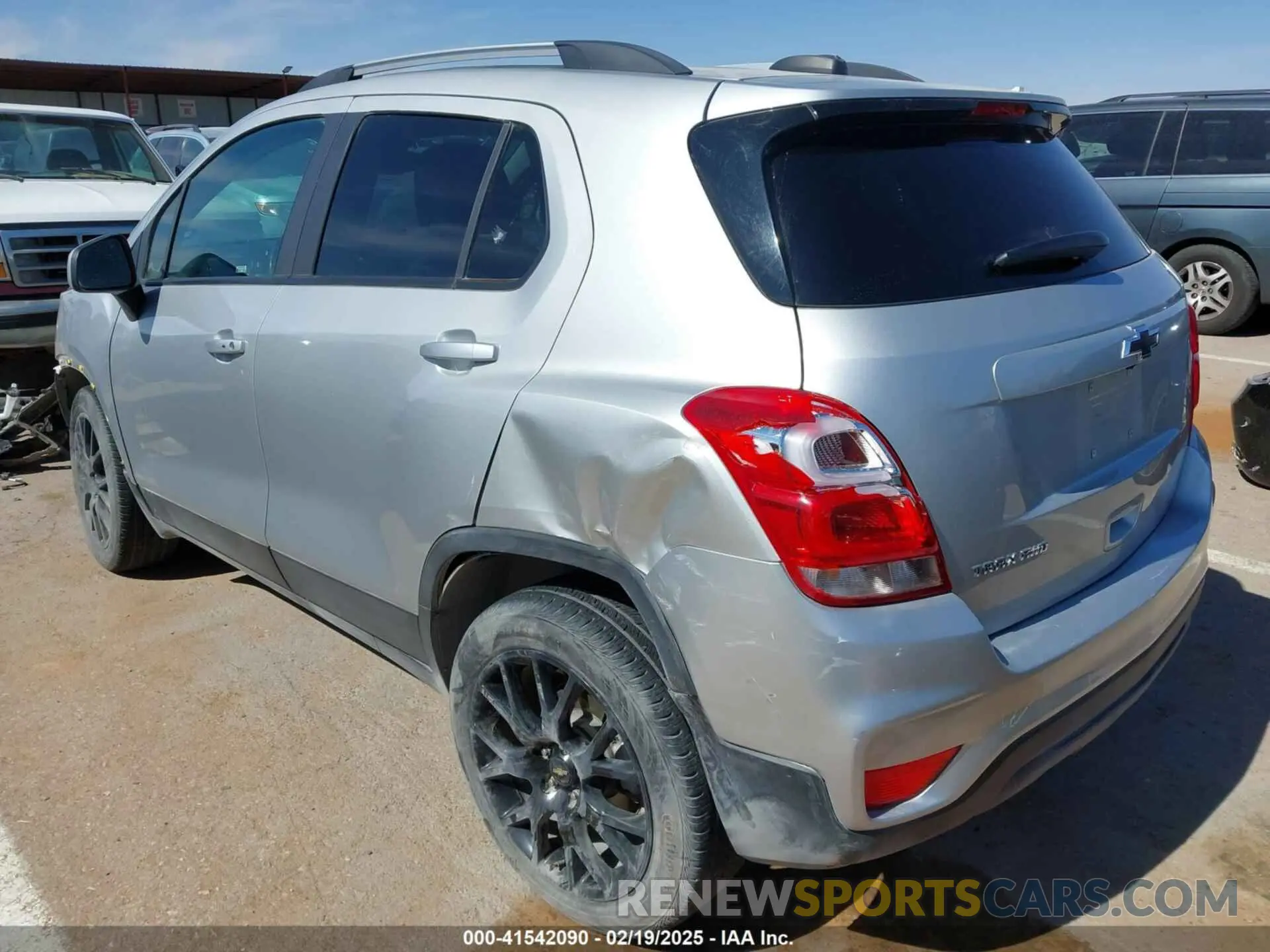 3 fotografías del automóvil dañado KL7CJPSM0NB561407 CHEVROLET TRAX 2022