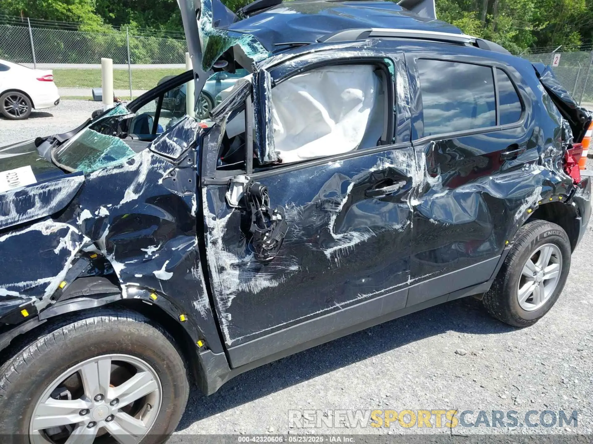 12 fotografías del automóvil dañado KL7CJPSM1NB520493 CHEVROLET TRAX 2022