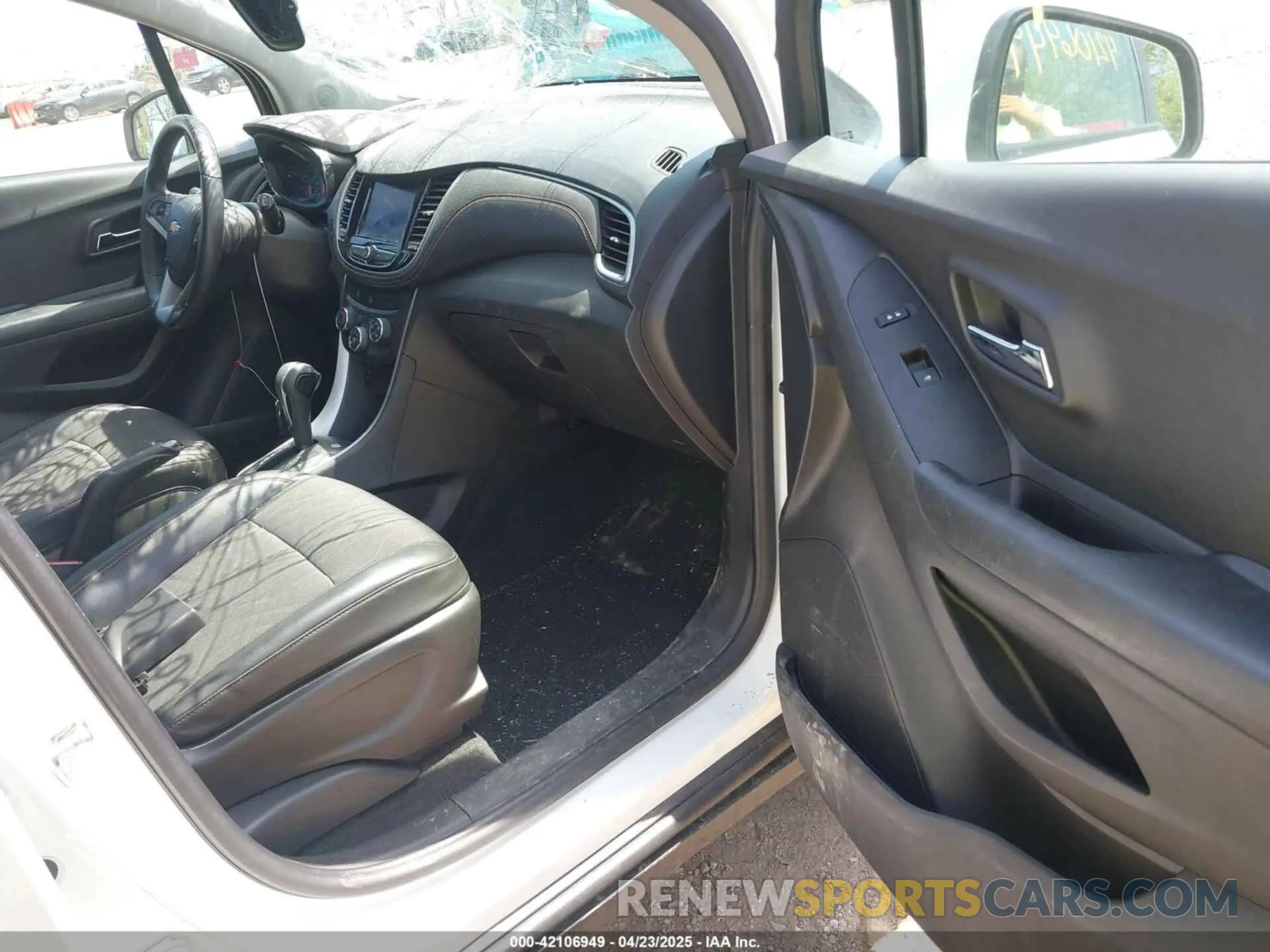 5 fotografías del automóvil dañado KL7CJPSM1NB569189 CHEVROLET TRAX 2022
