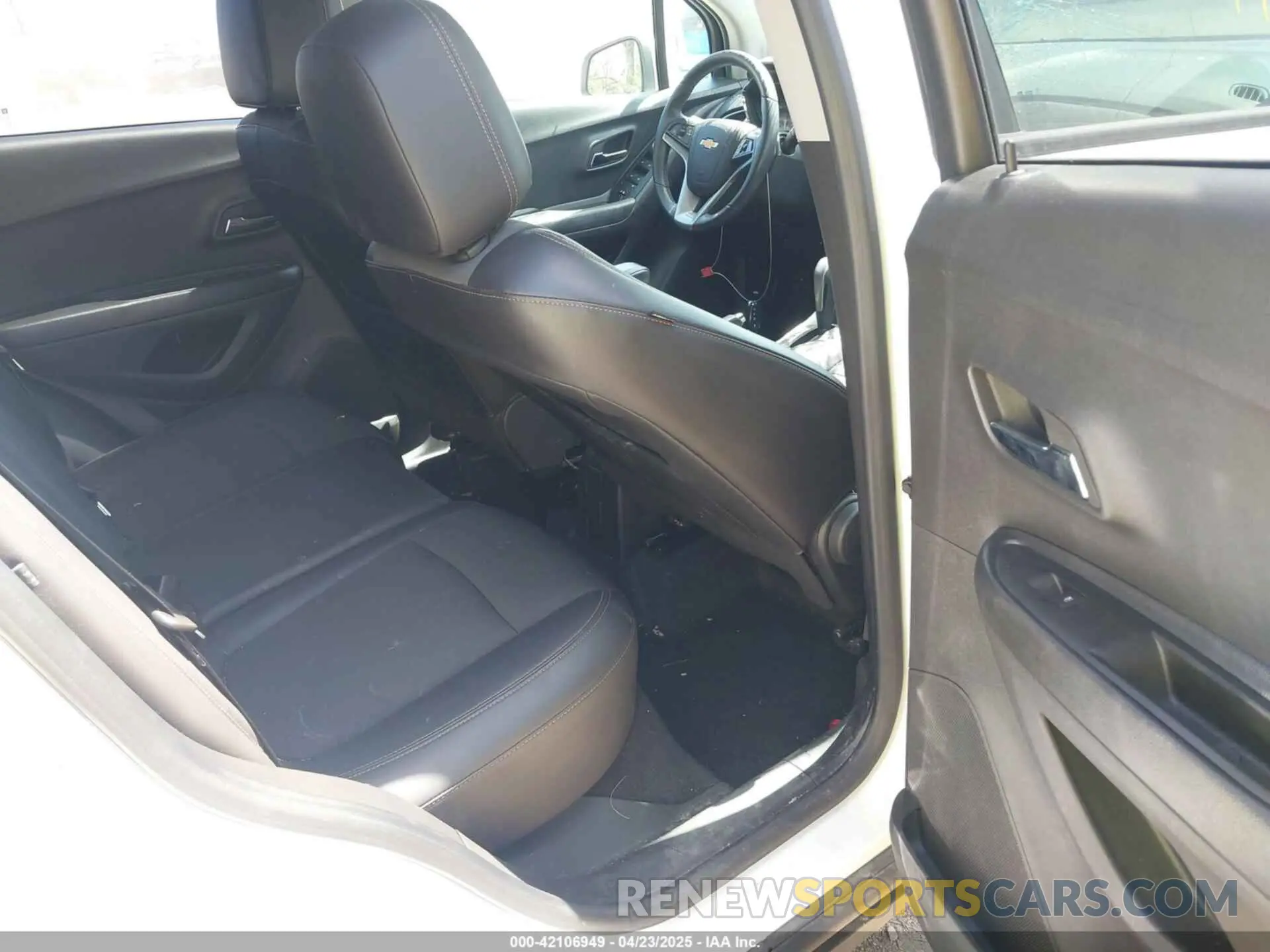 8 fotografías del automóvil dañado KL7CJPSM1NB569189 CHEVROLET TRAX 2022